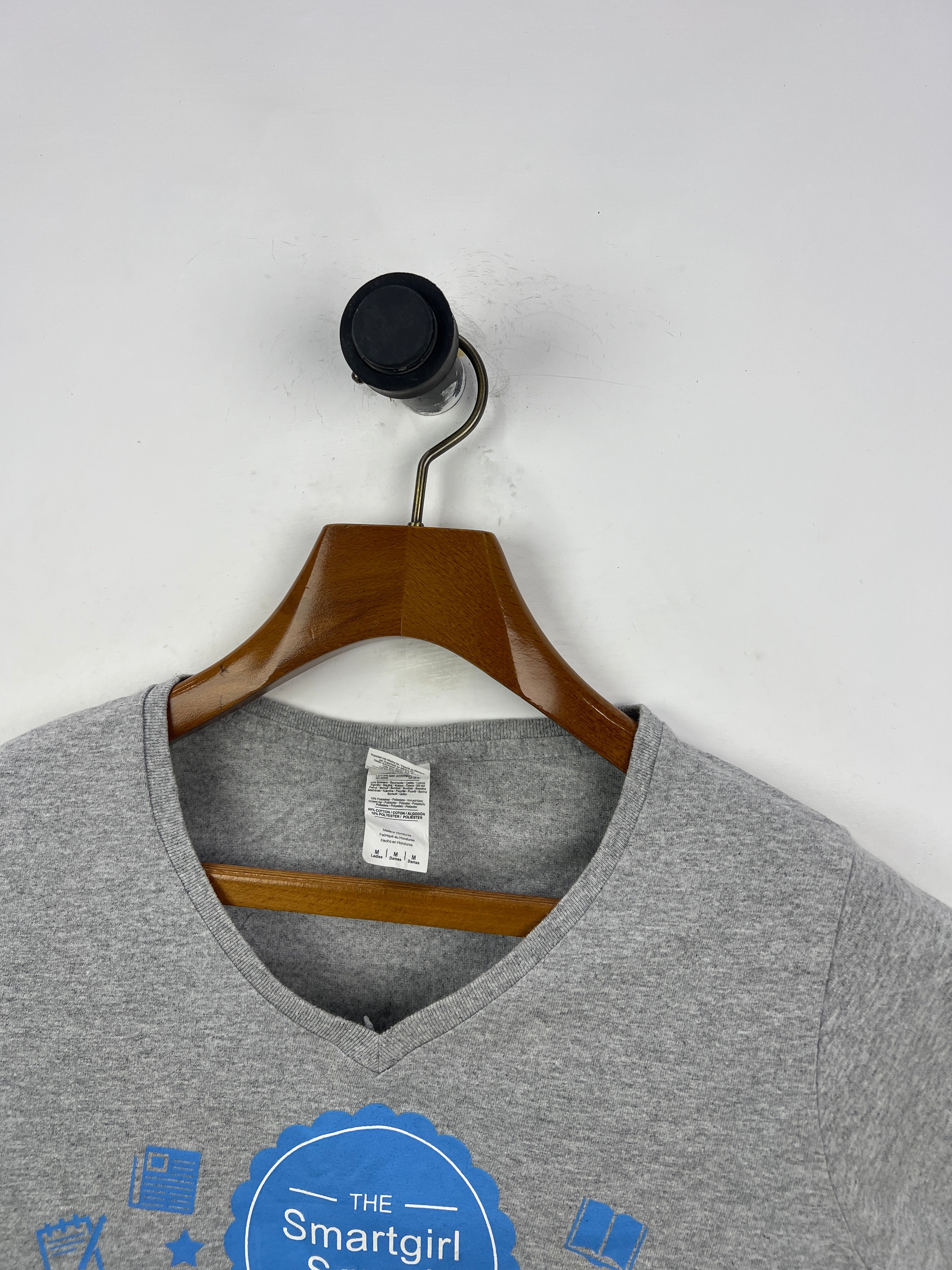 Gildan T-Shirt (Women) (Small-Medium)