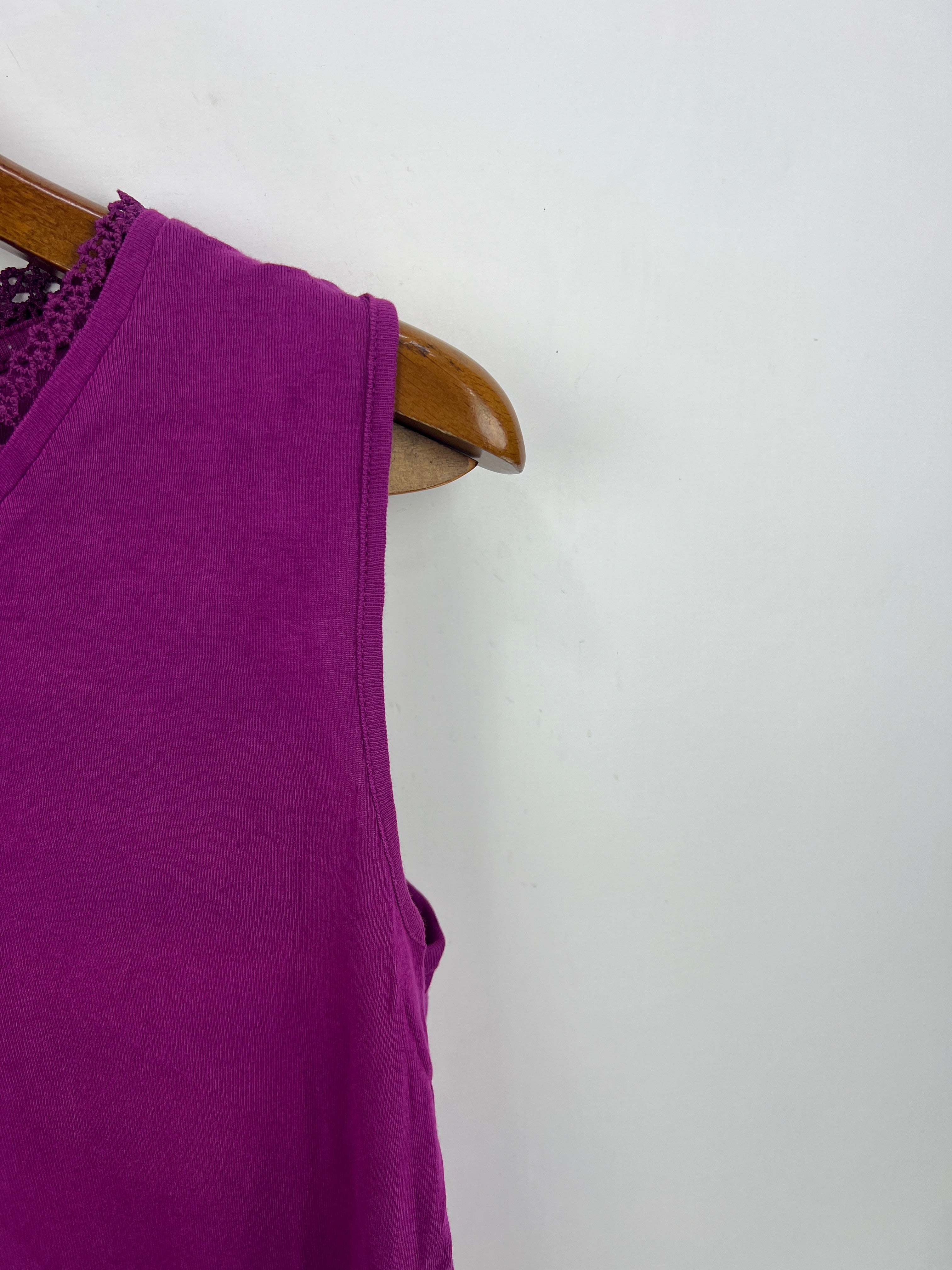 Tank Top (Women) (Medium-Large)