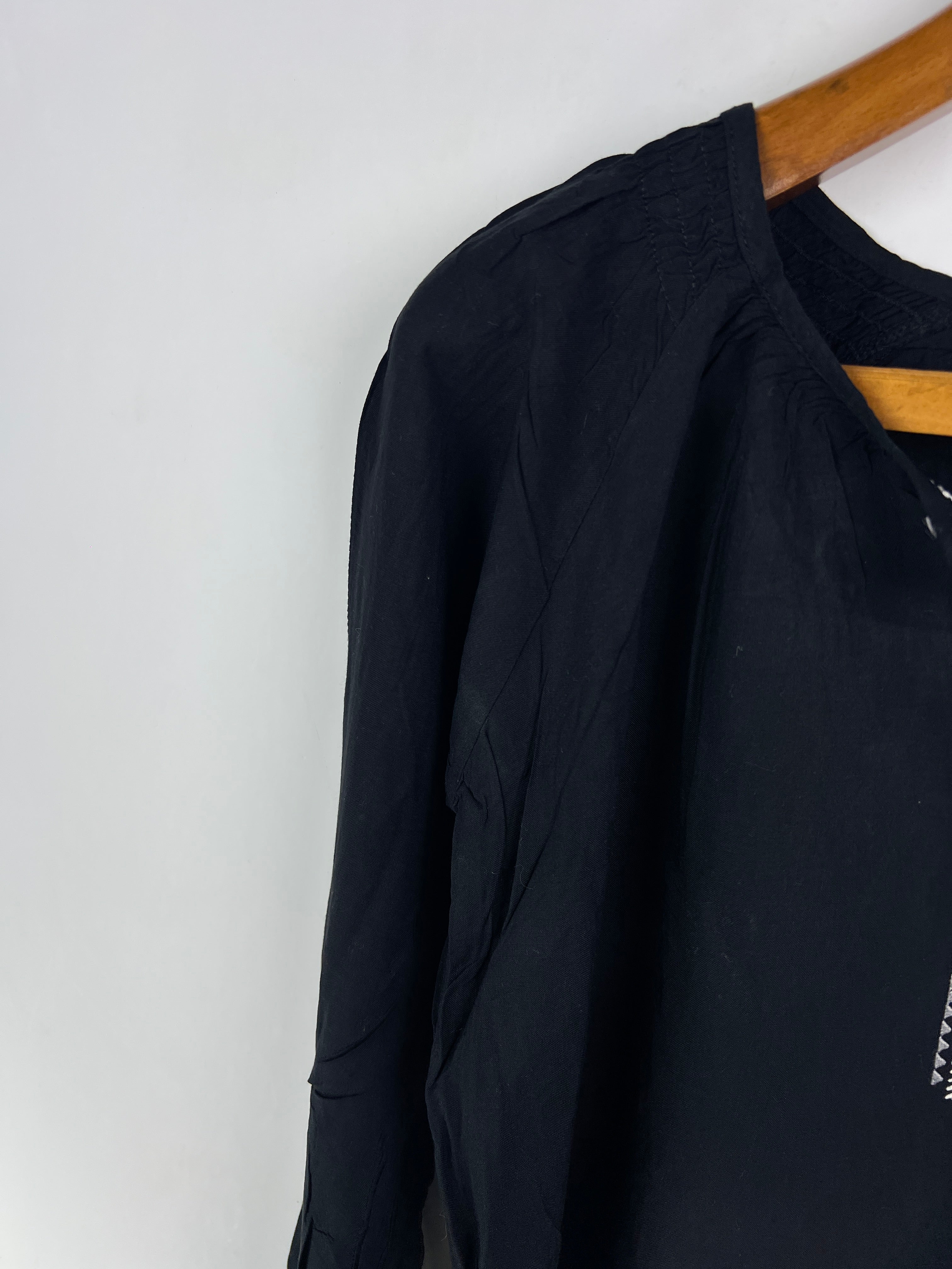 Blouse (Women) (Small-Medium)