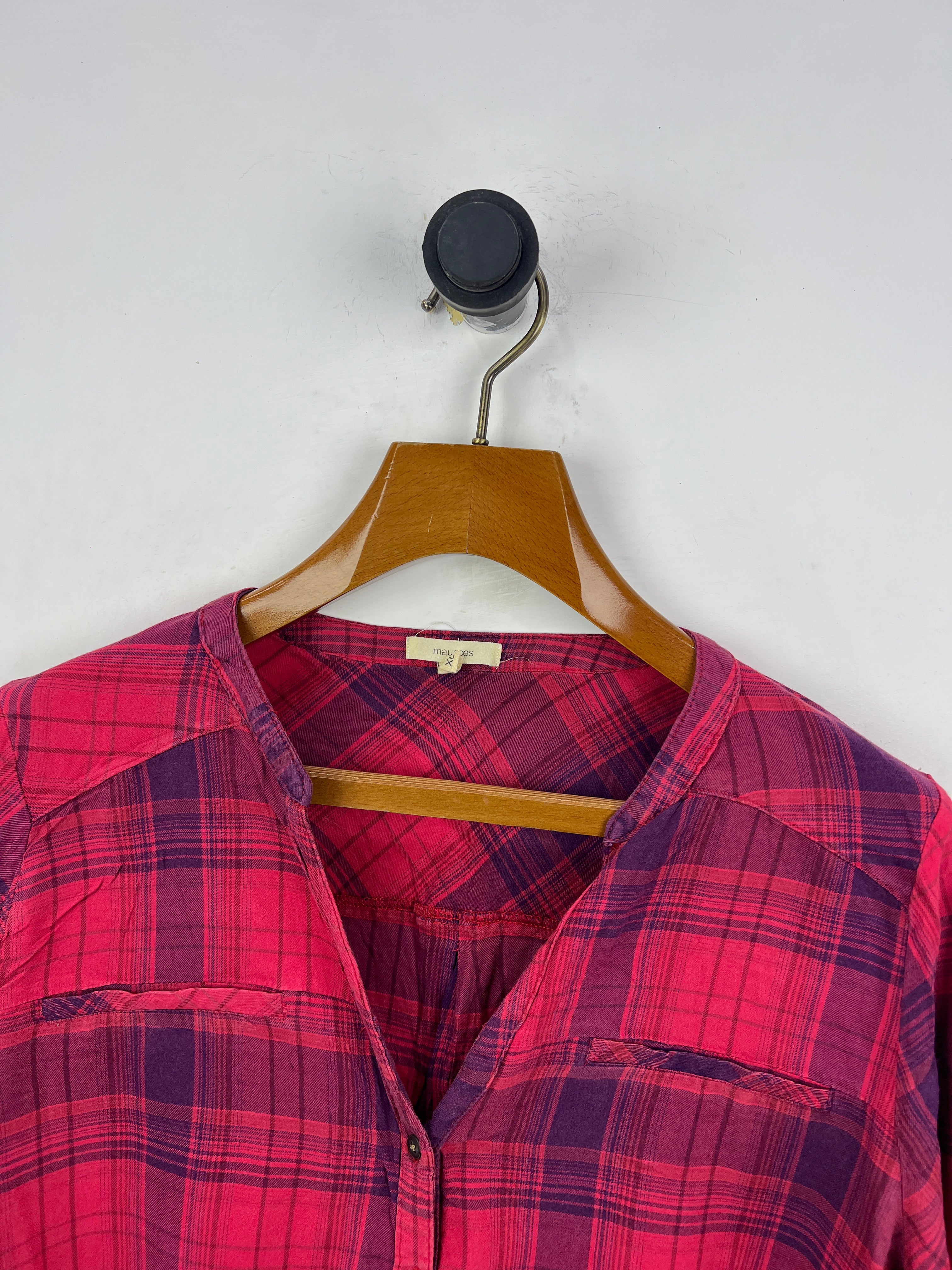 Maurices Shirt (Women) (X-Large)