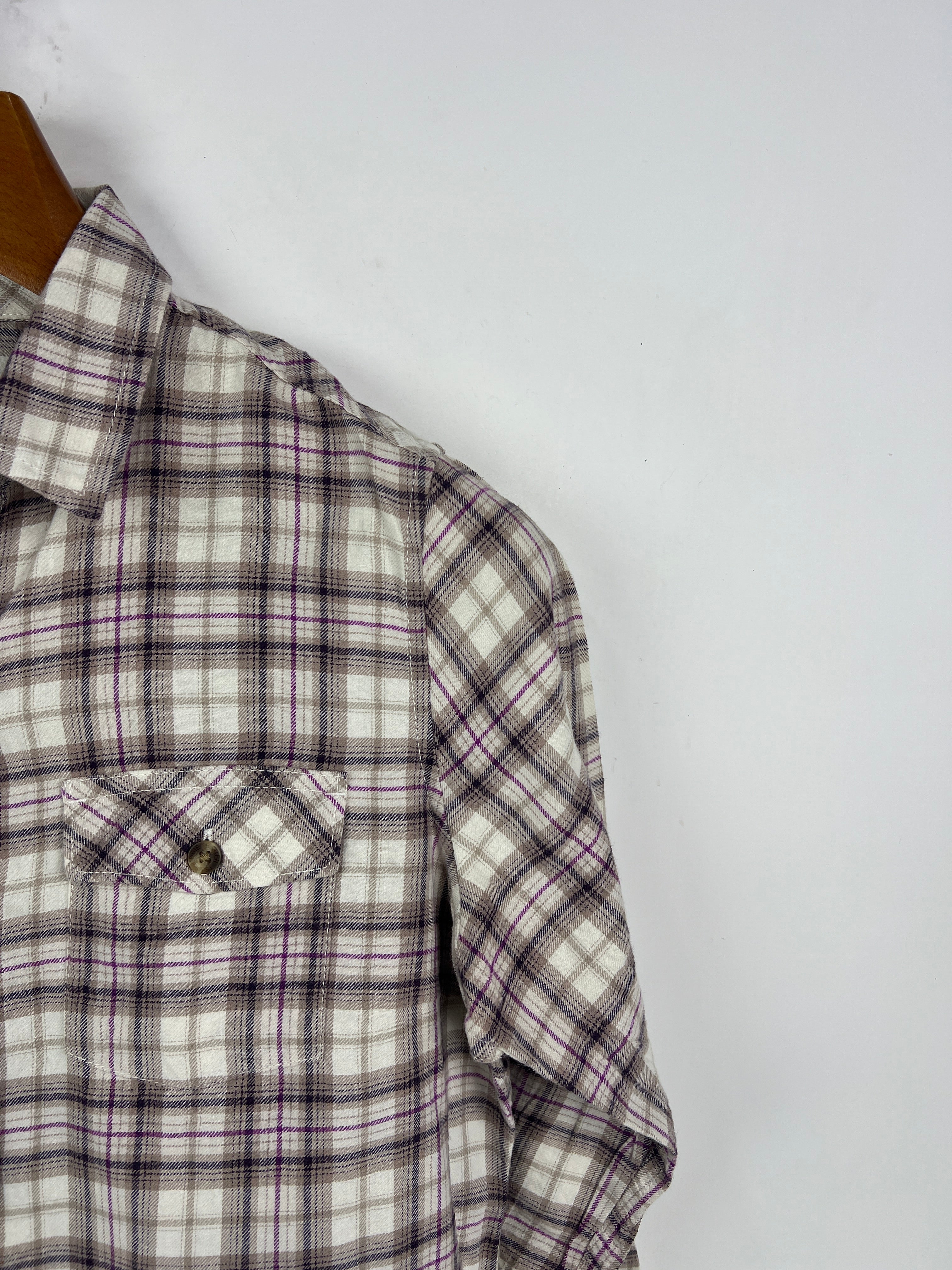 Eddie Bauer Shirt (Women) (Medium)