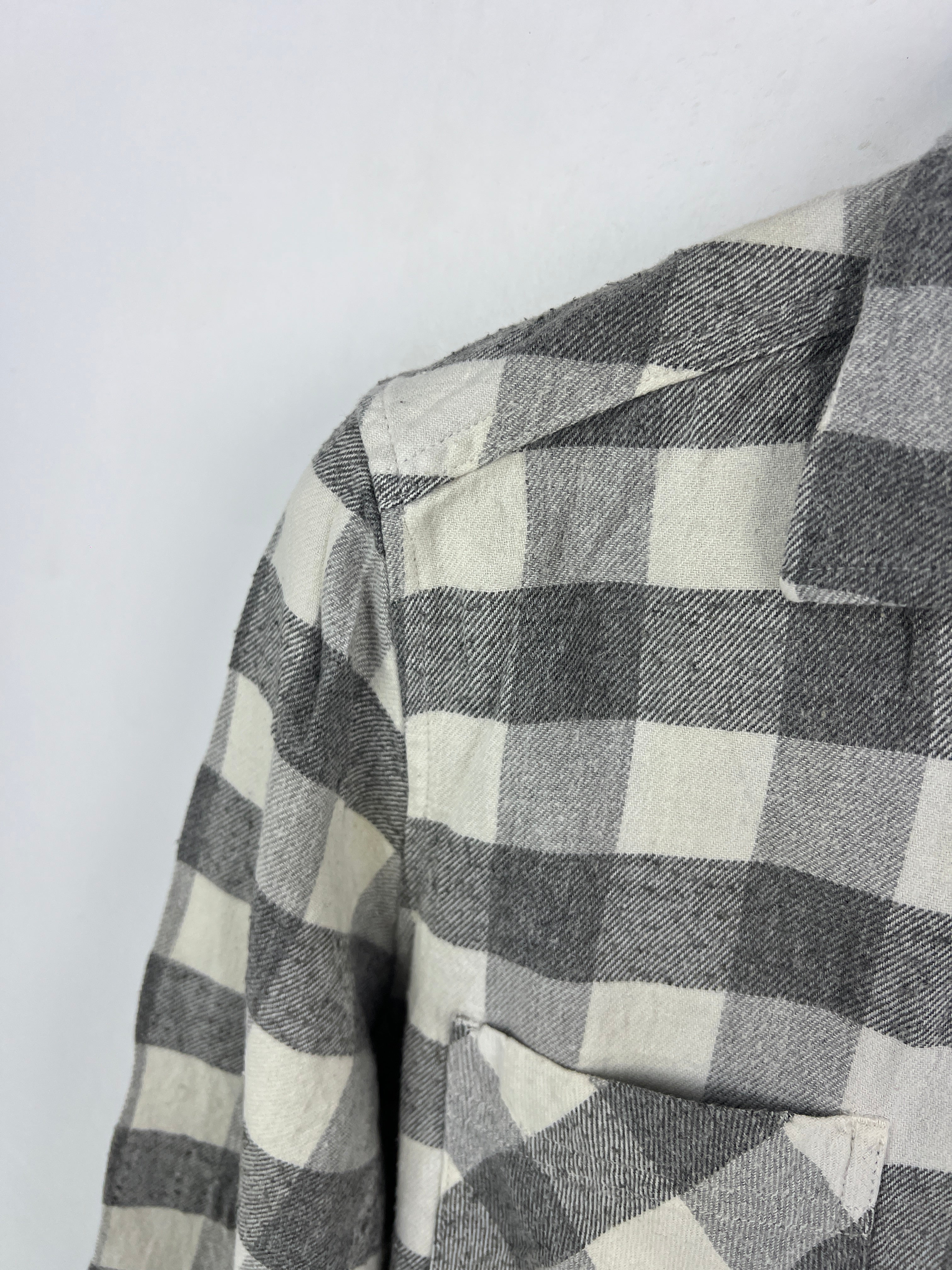 Merona Shirt (Women) (Medium-Large)