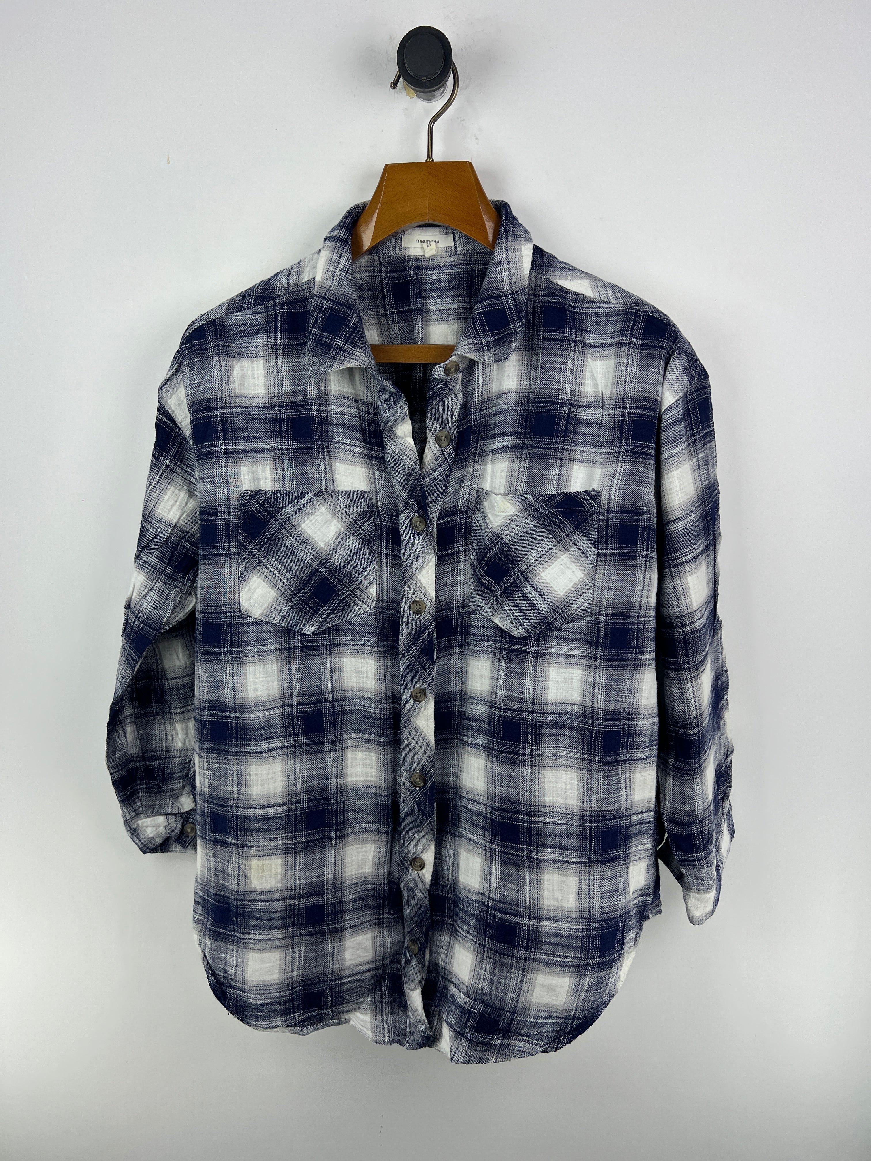 Maurices Shirt (Women) (Large/X-Large)
