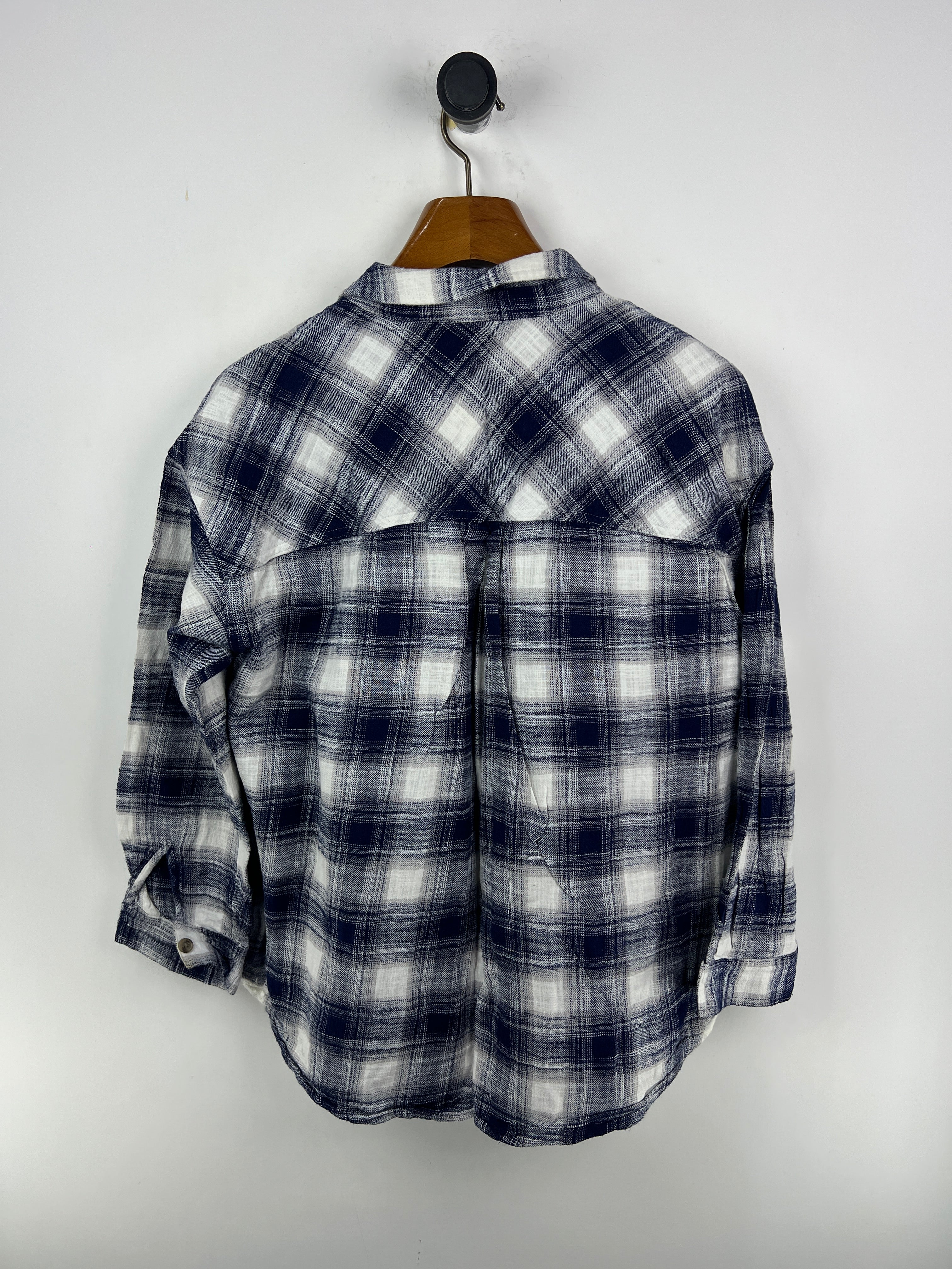 Maurices Shirt (Women) (Large/X-Large)