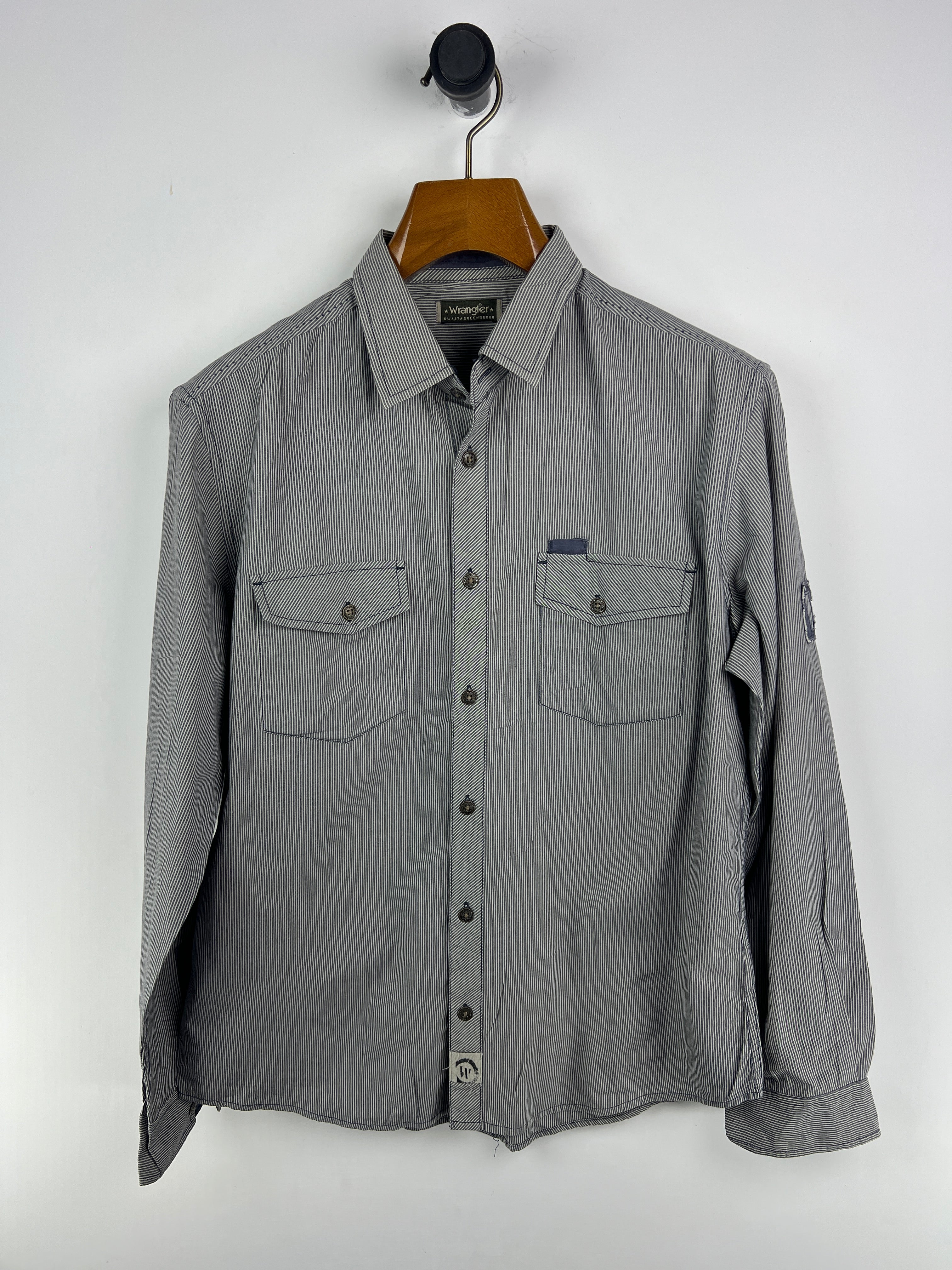 Wrangler Shirt (Medium-Large)