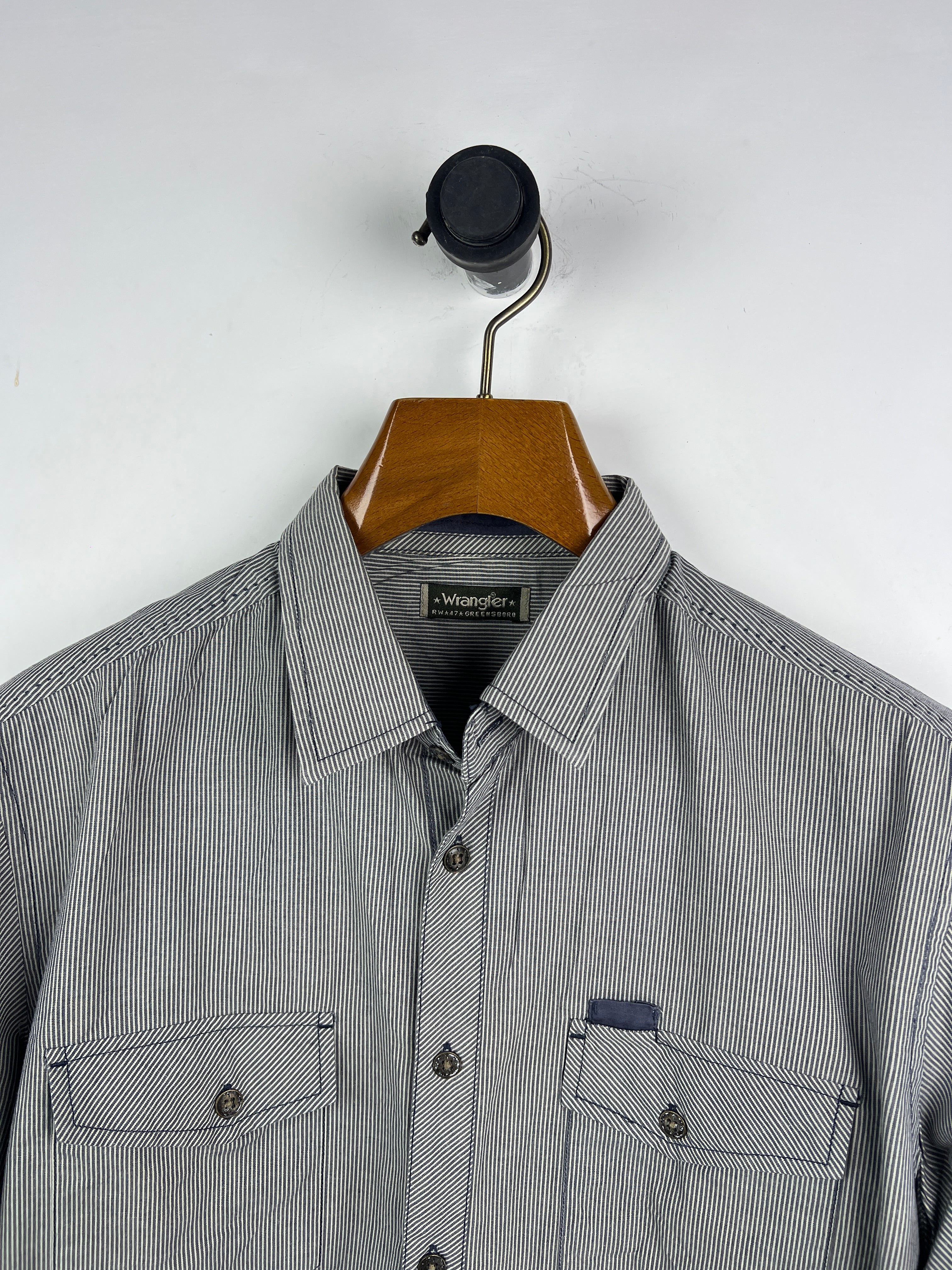 Wrangler Shirt (Medium-Large)