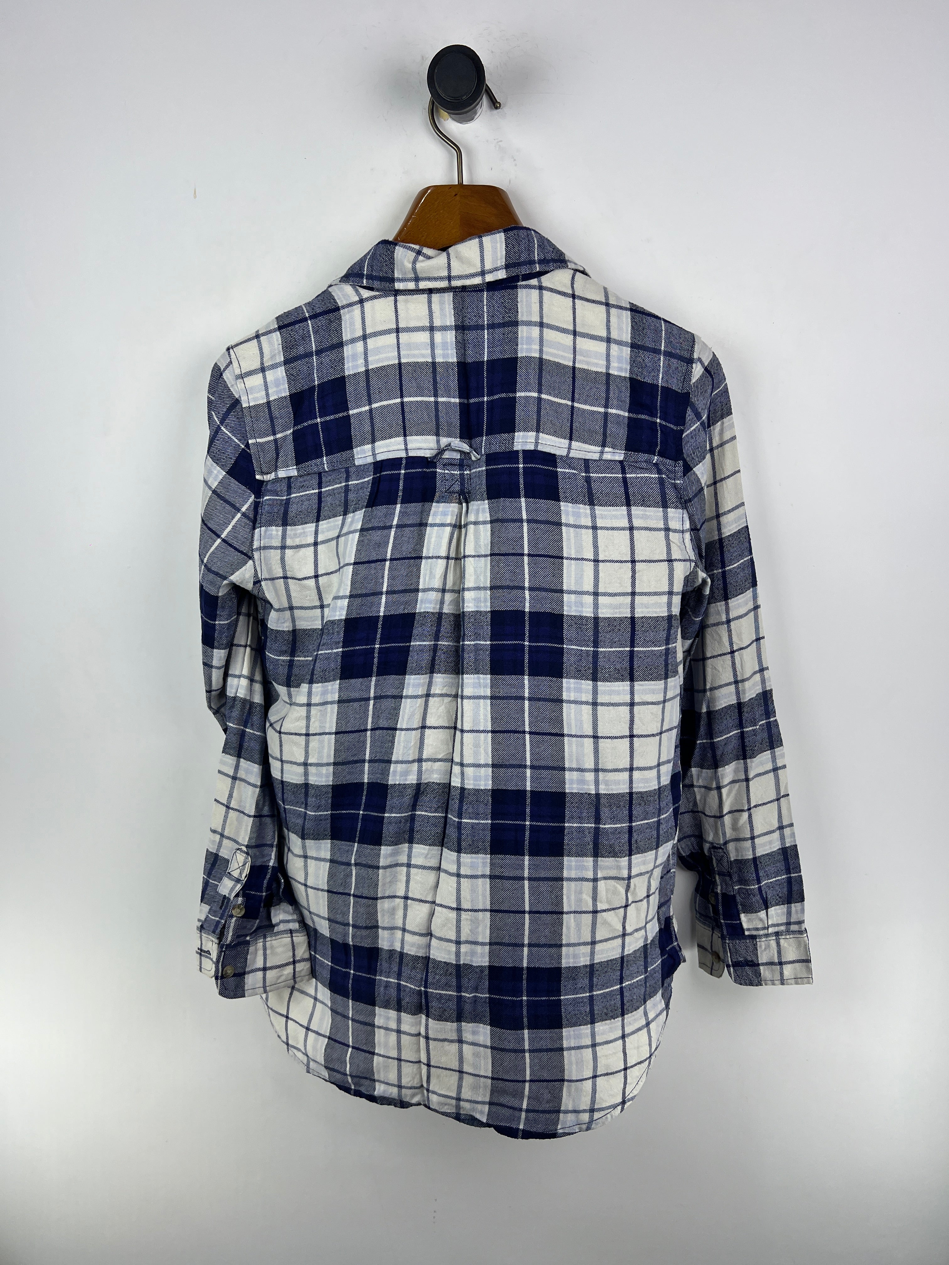 American Eagle Shirt (Women) (Medium-Large)