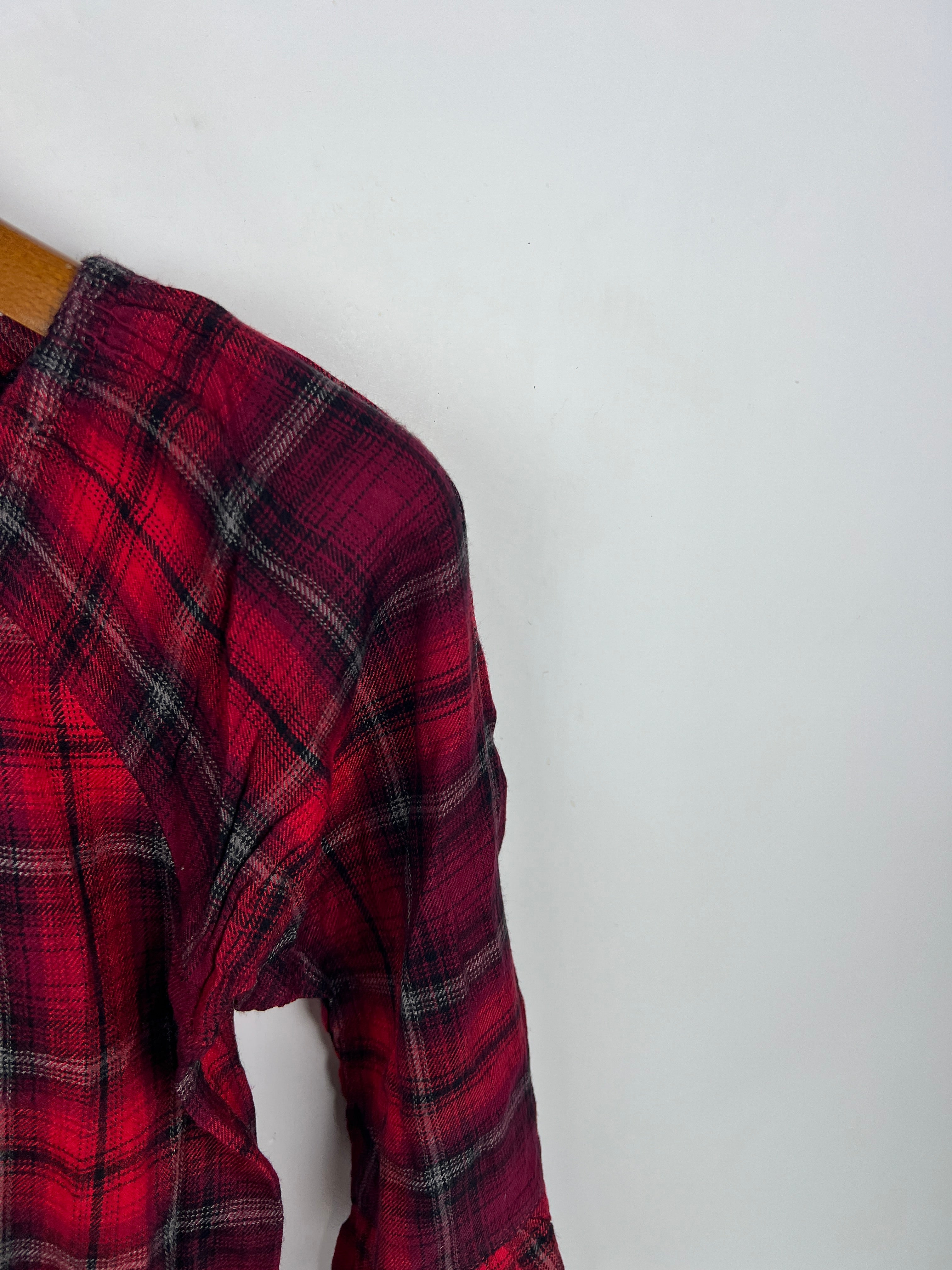 Blouse (Women) (Medium)