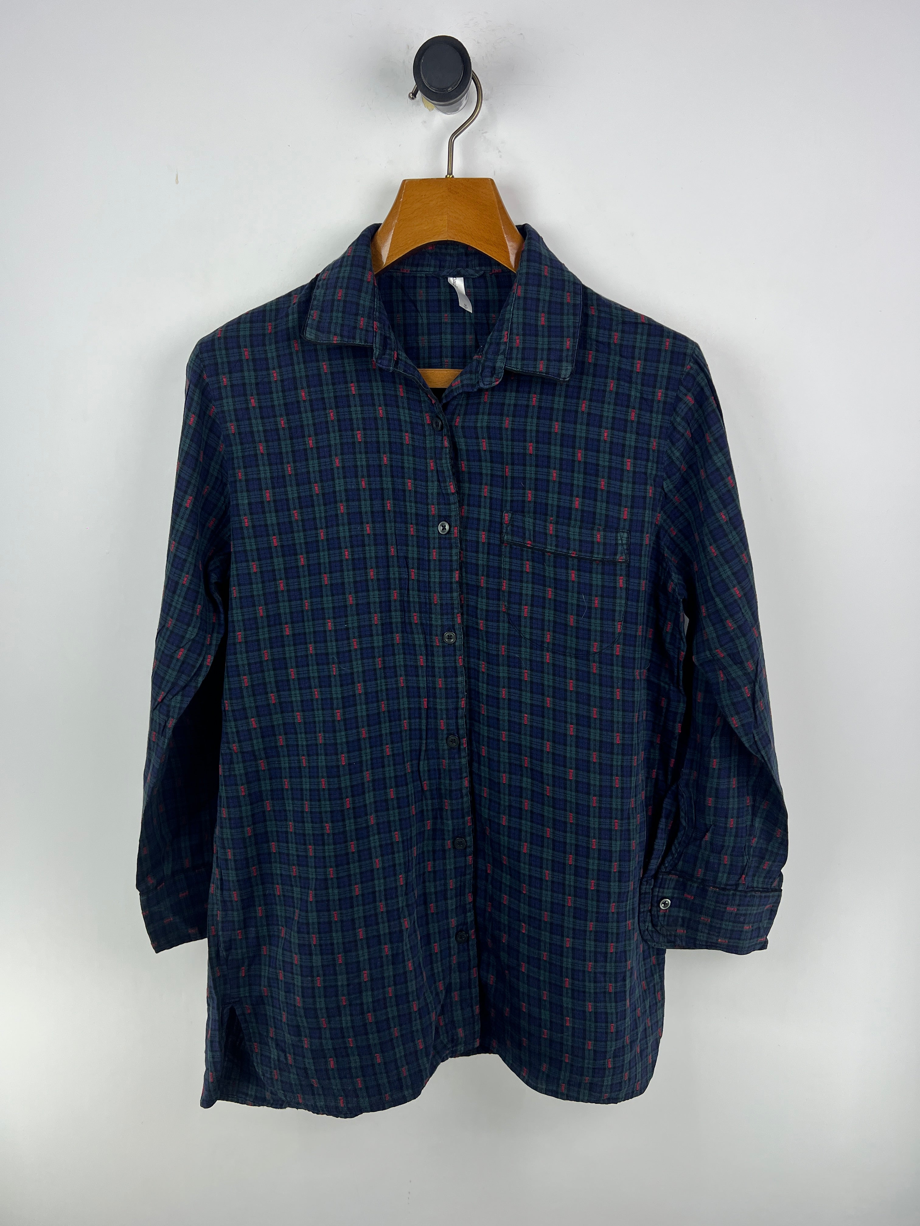 Gap Shirt (Women) (Medium-Large)