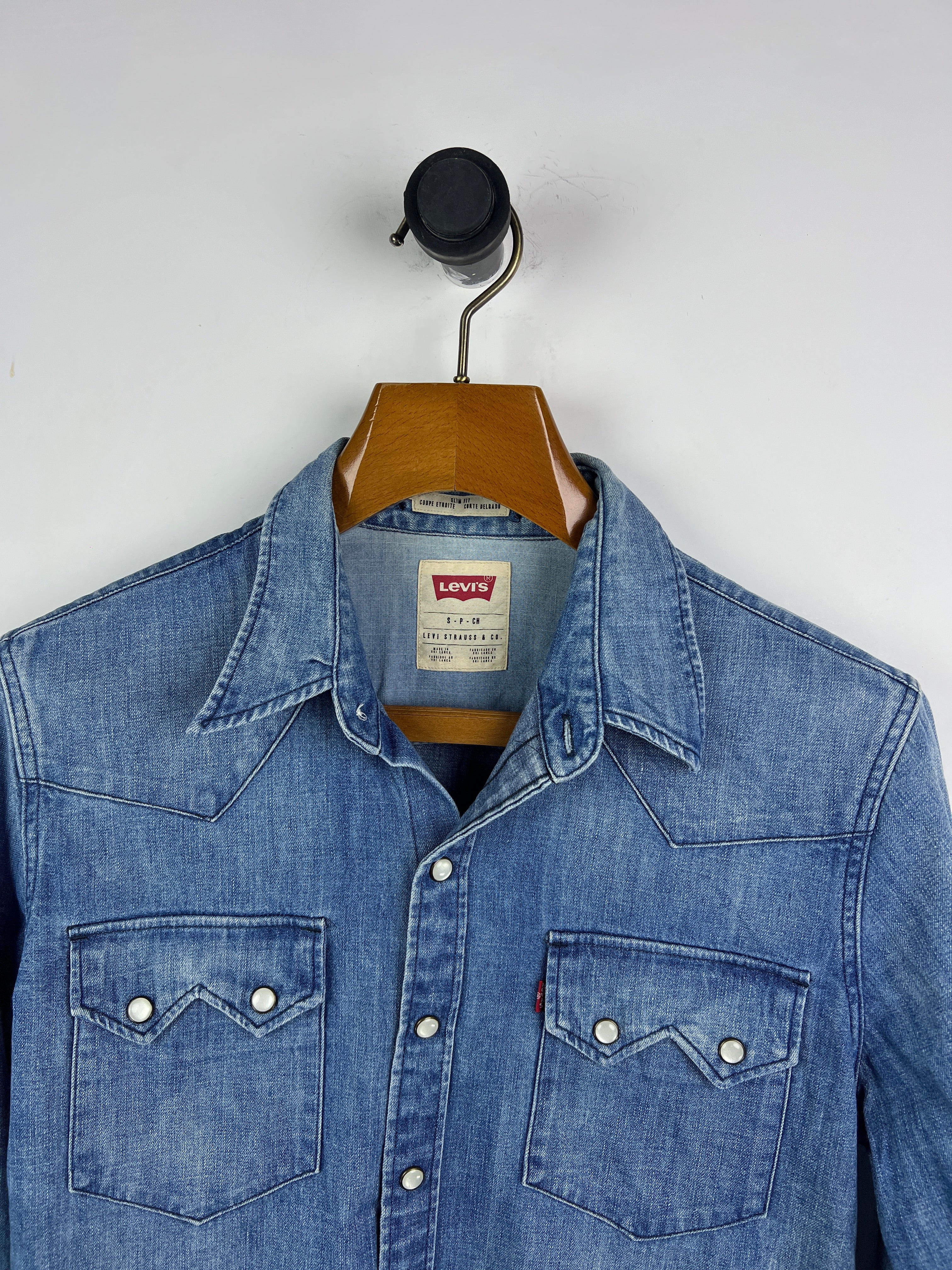 Levis Denim Shirt (Small)