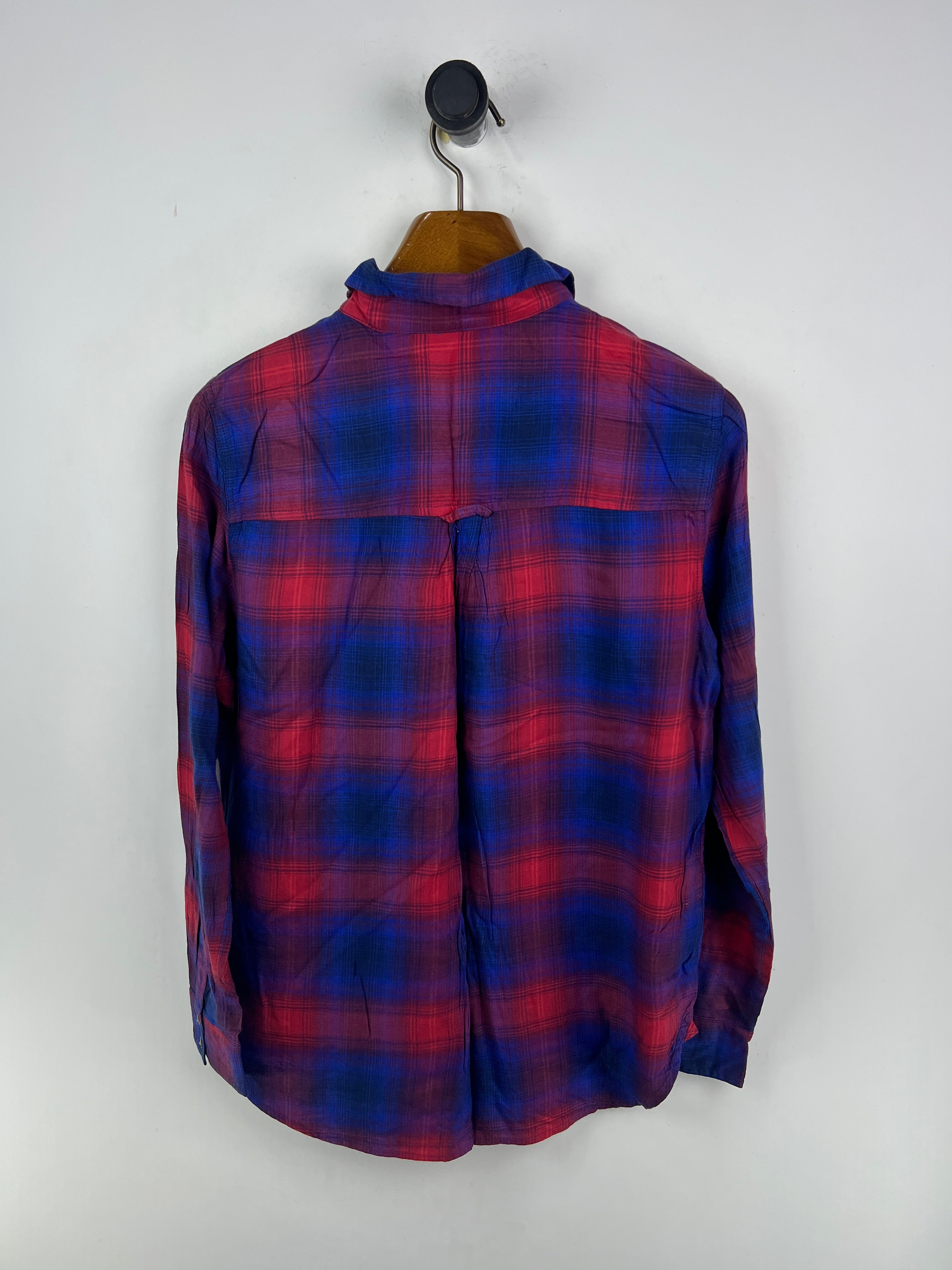 American Eagle Shirt (Women) (Medium-Large)