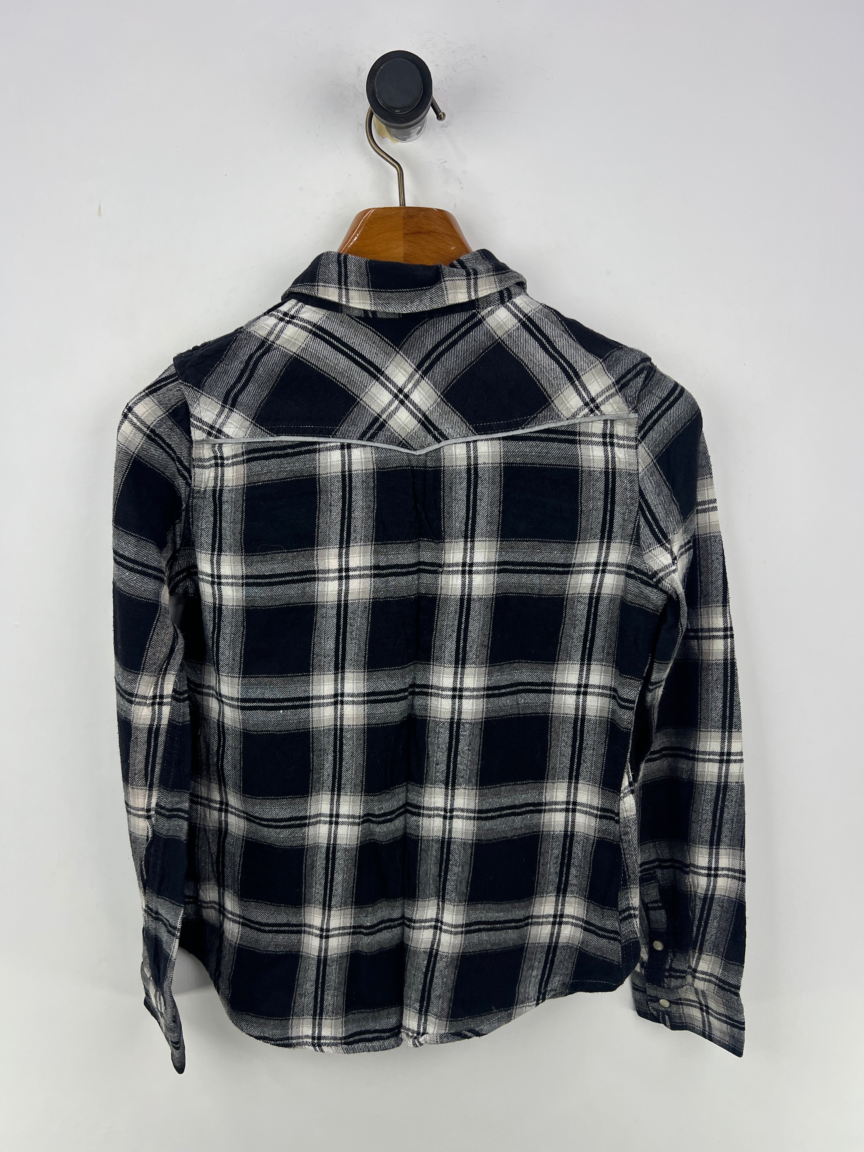 Mossimo Shirt (Women) (Small-Medium)