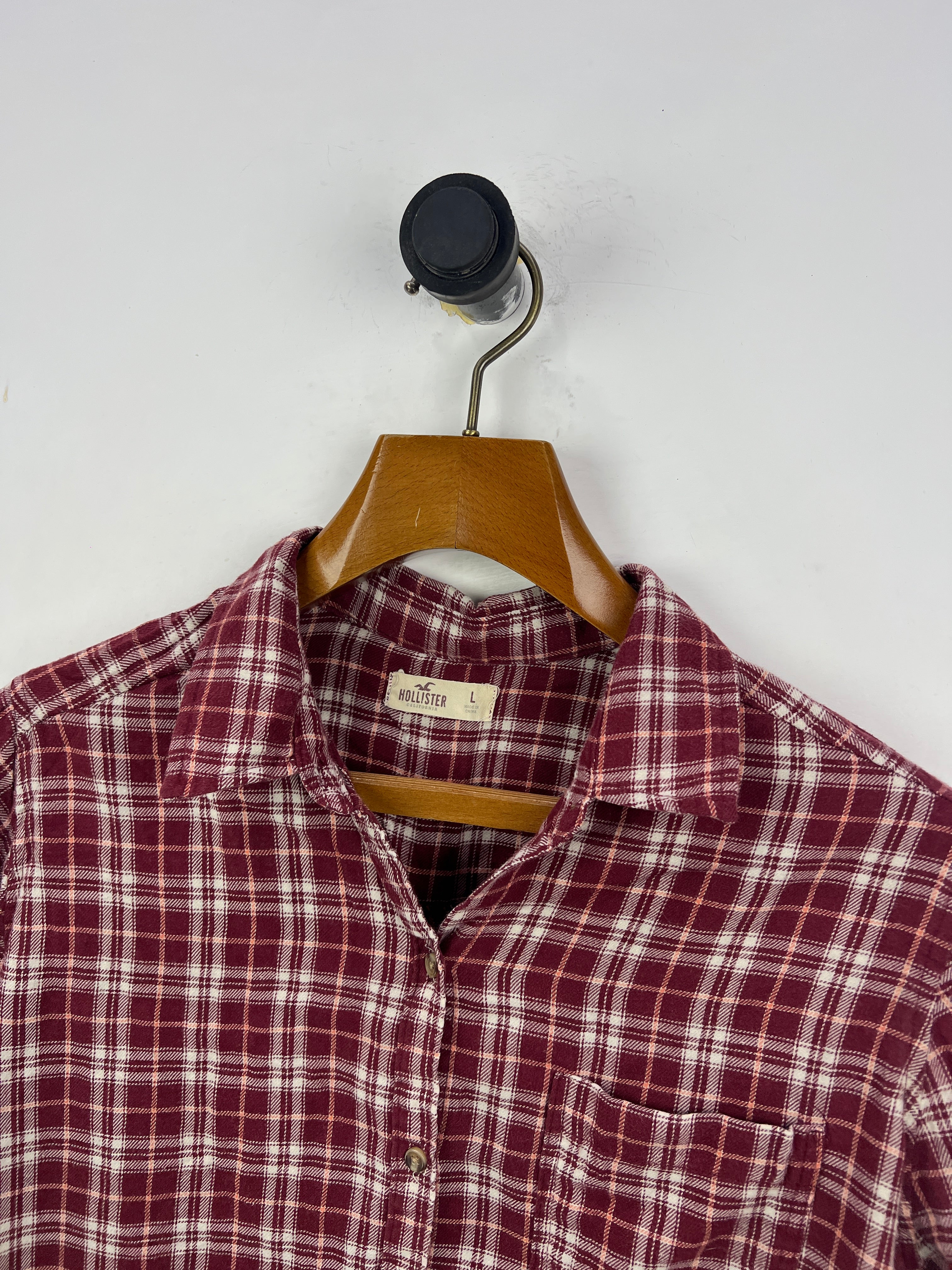 Hollister Shirt (Women) (Medium-Large)