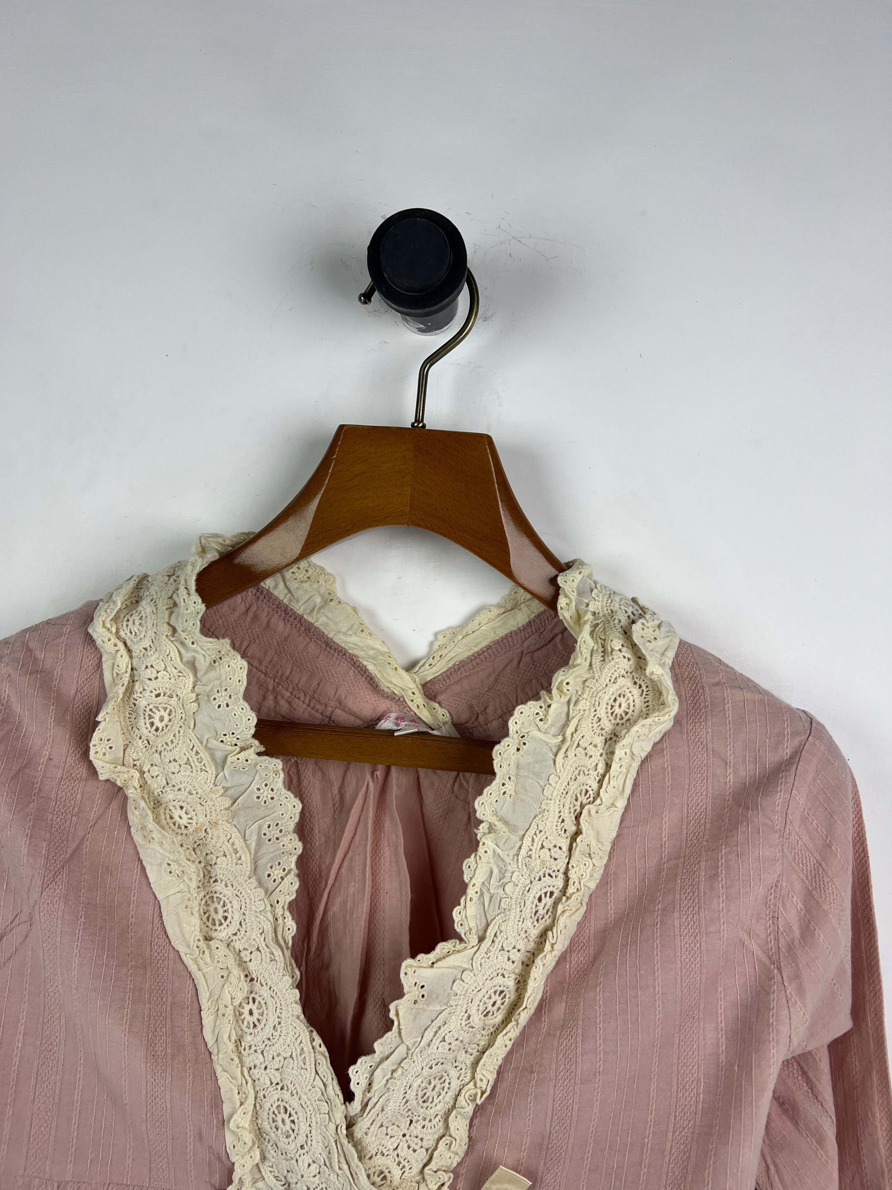 Blouse (Women) (Large/X-Large)
