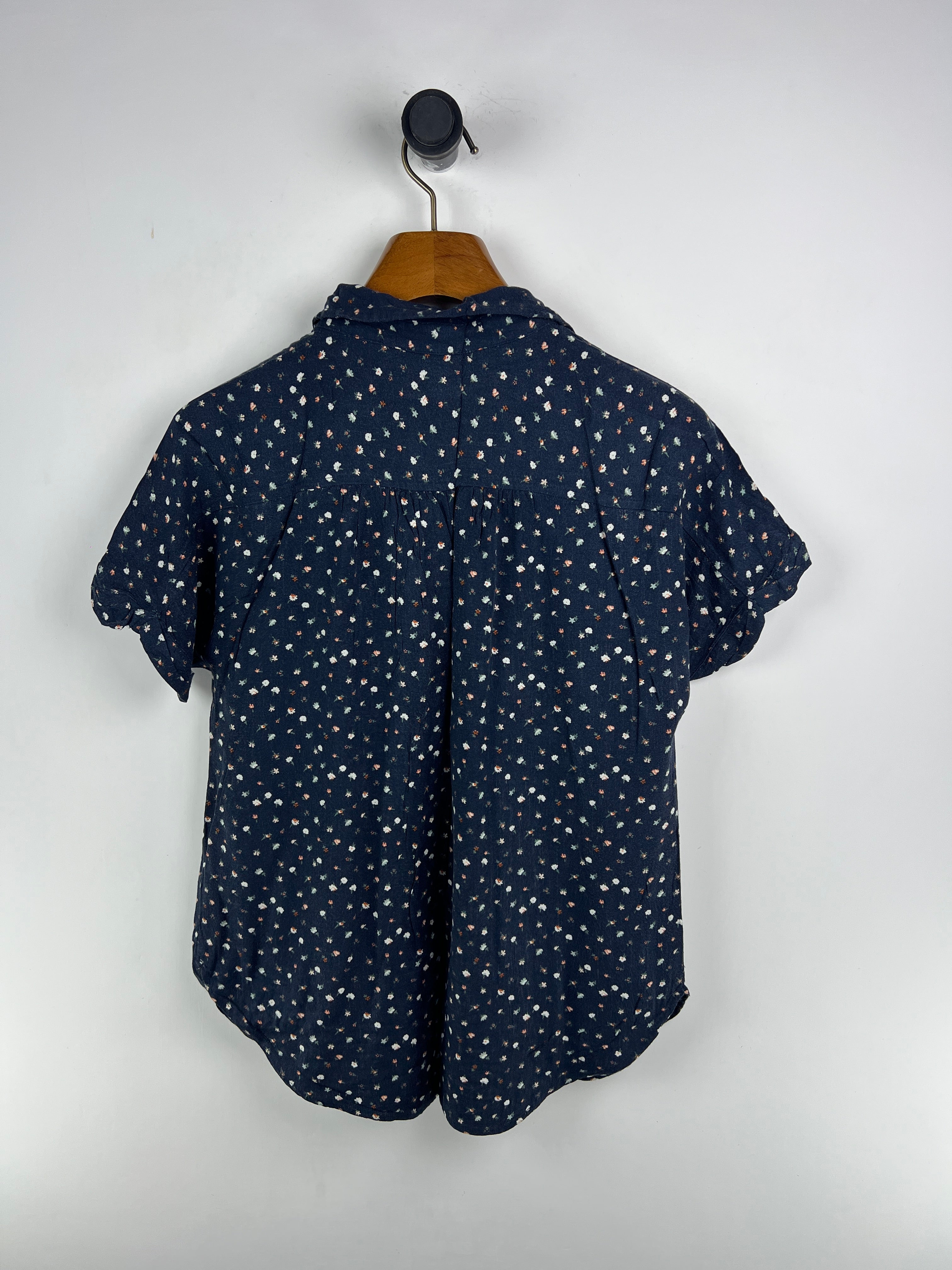 Universal Blouse (Women) (Medium-Large)
