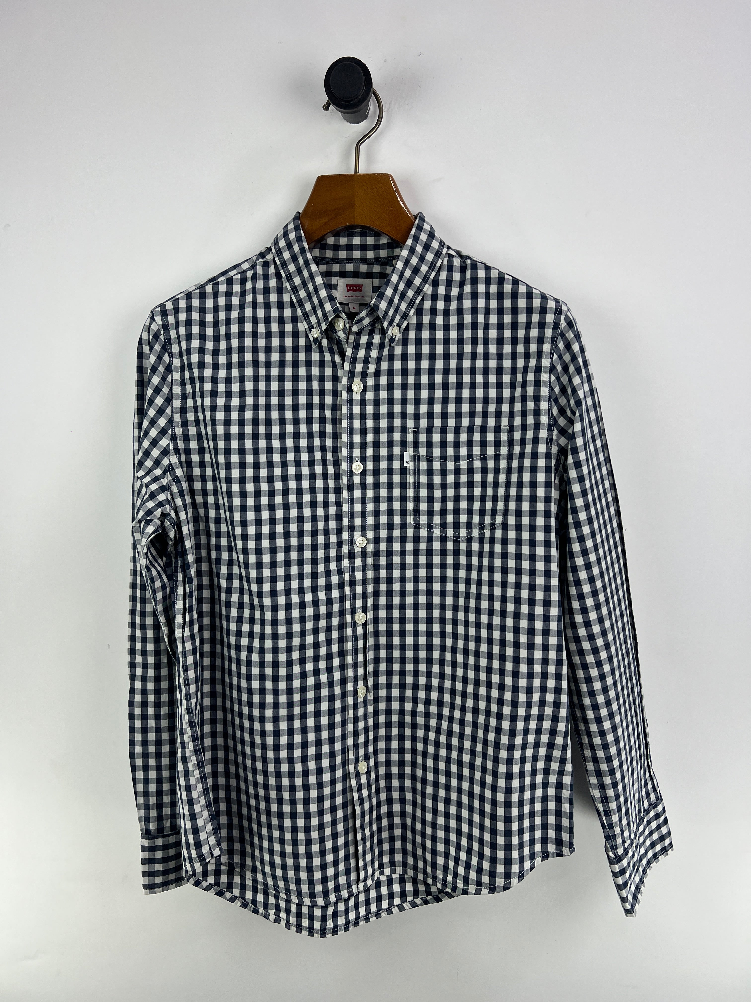 Levis Shirt (Medium)