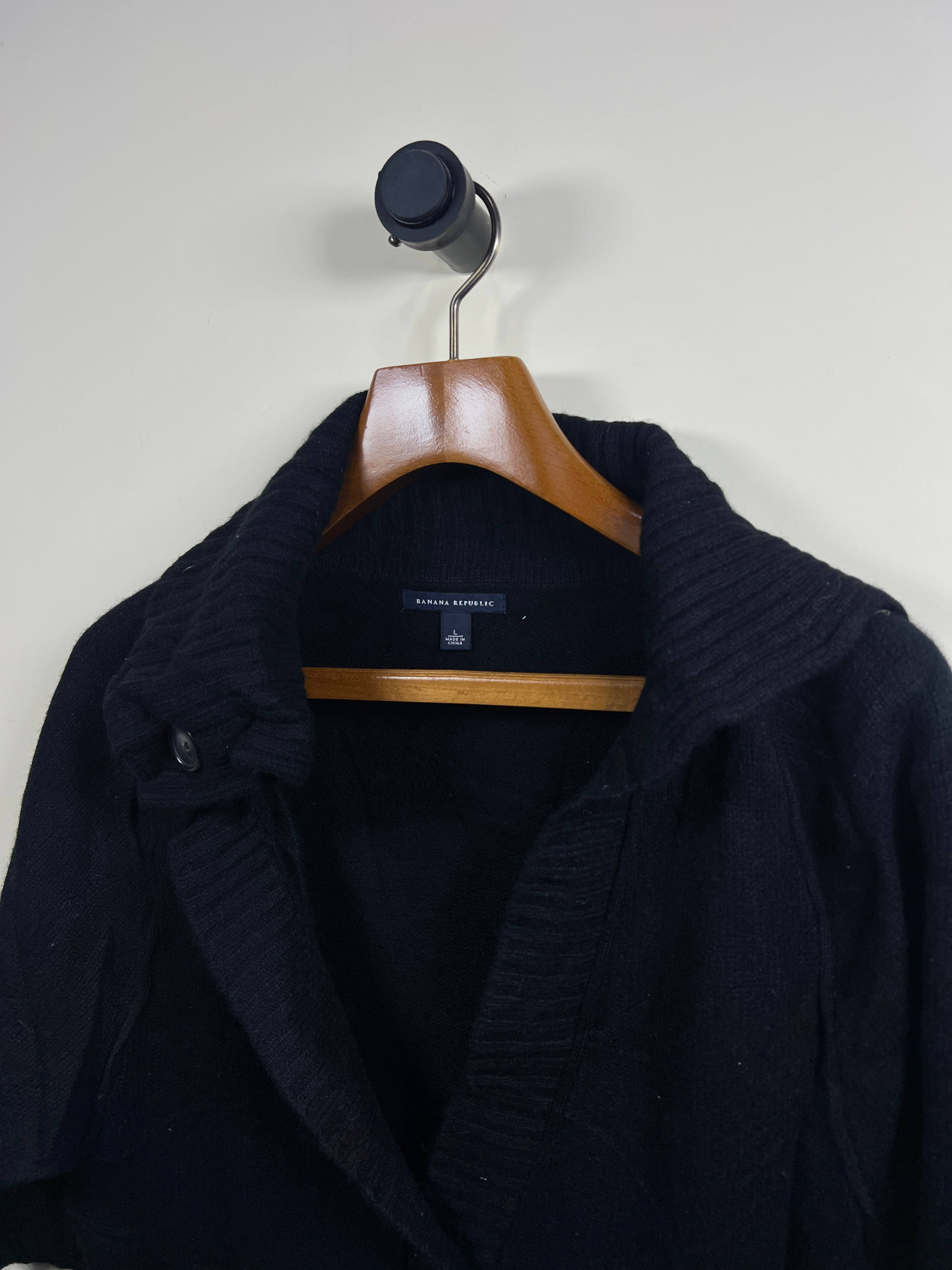 Banana Republic Sweater (Women) (Medium-Large)