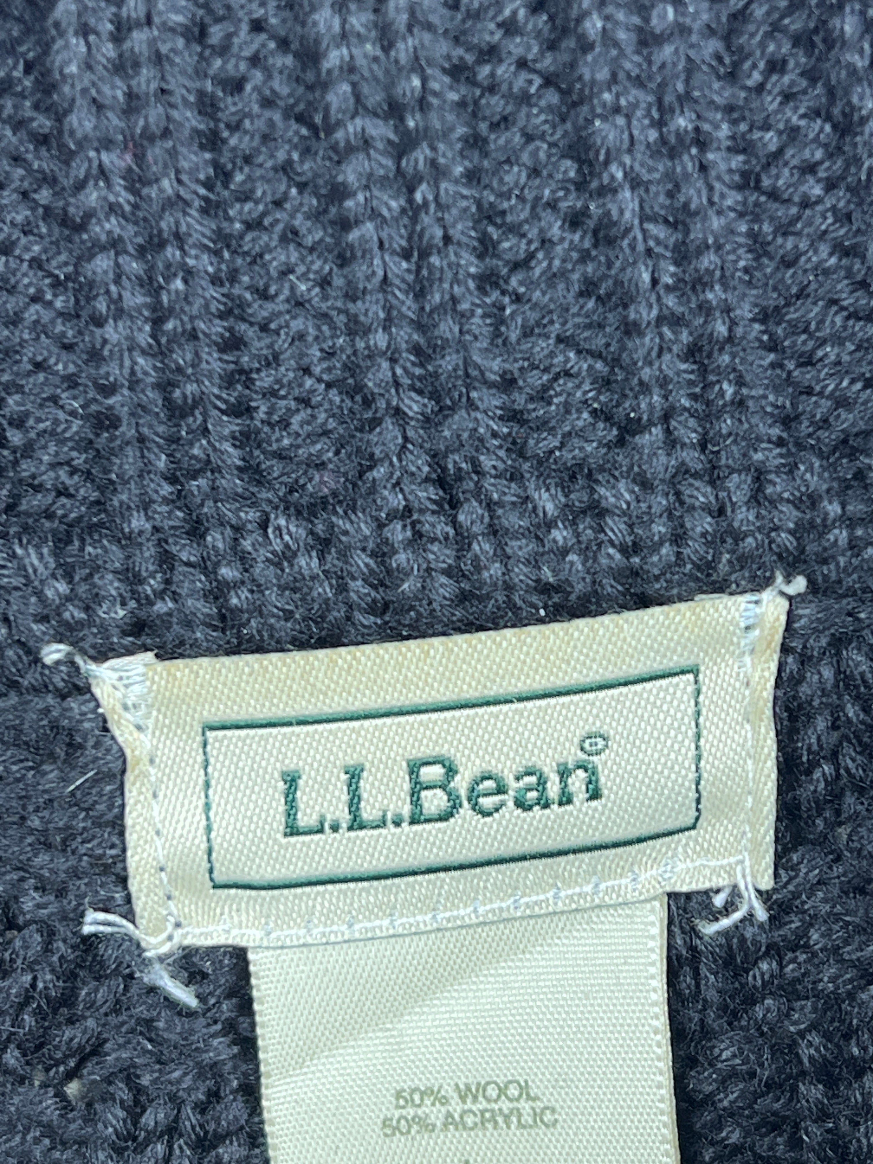 LL Bean Cable Knitted Sweater (Medium)