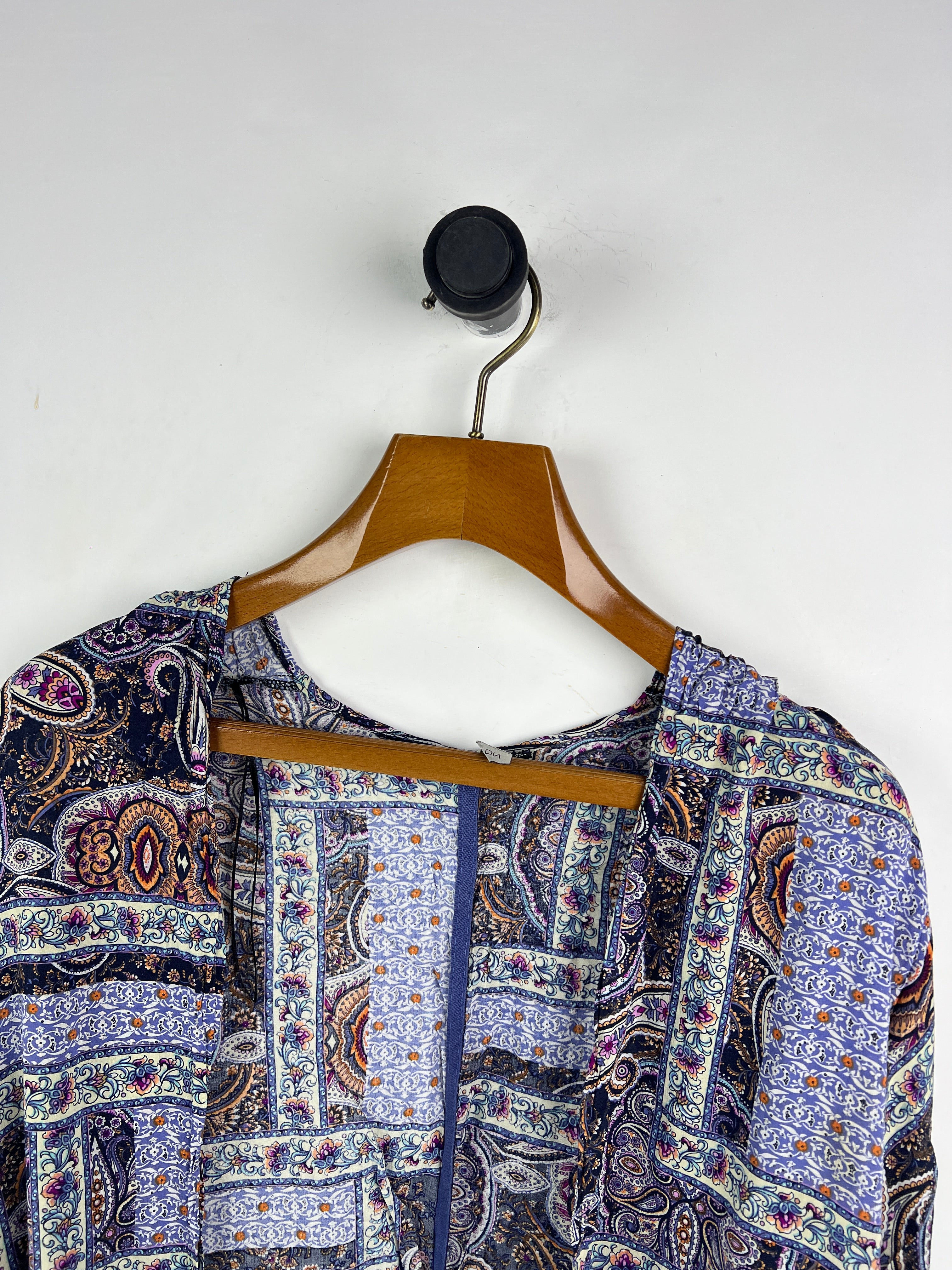 Cardigan (Women) (Medium-Large)