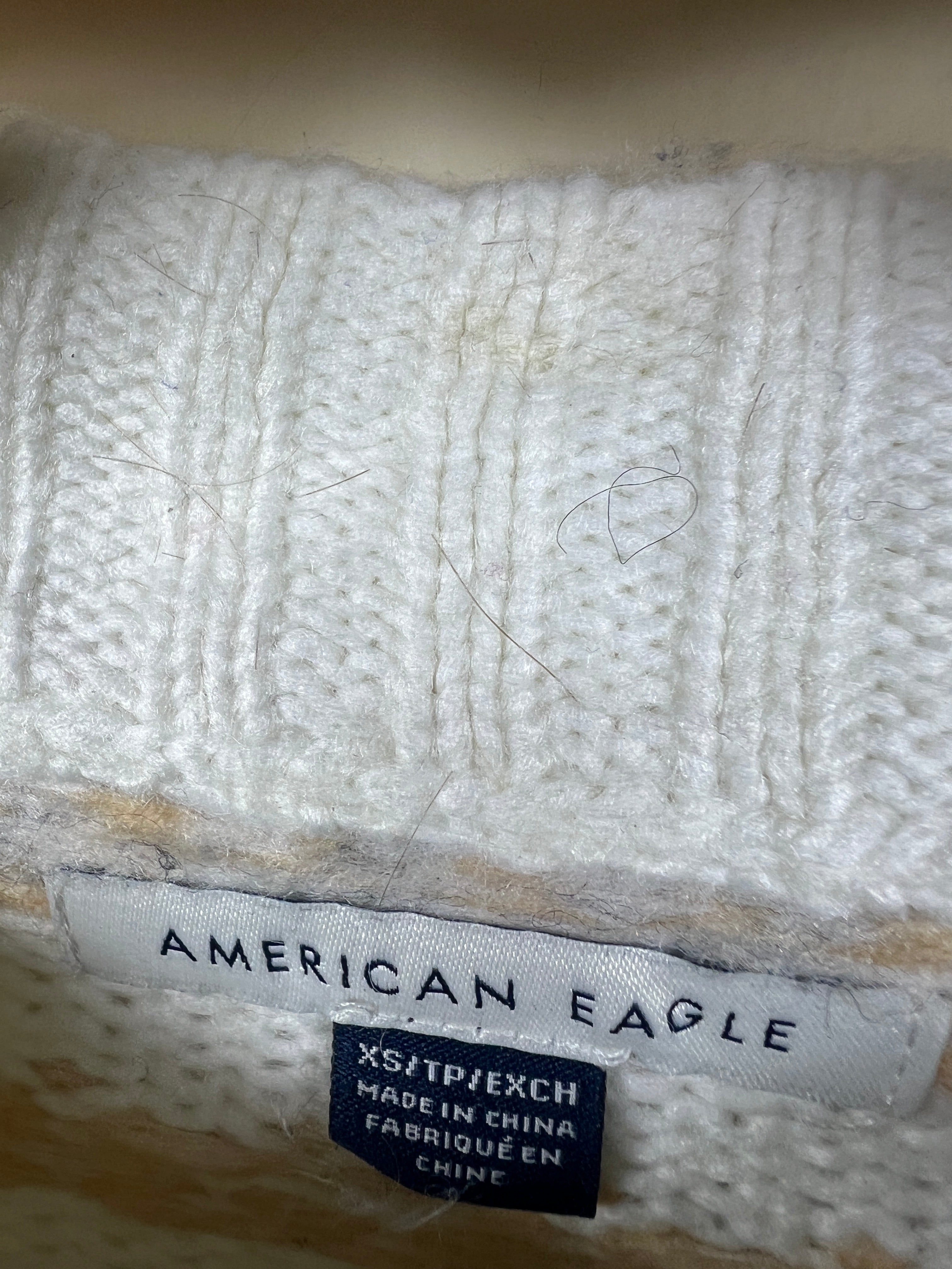 American Eagle Sweater (Women) (Medium)
