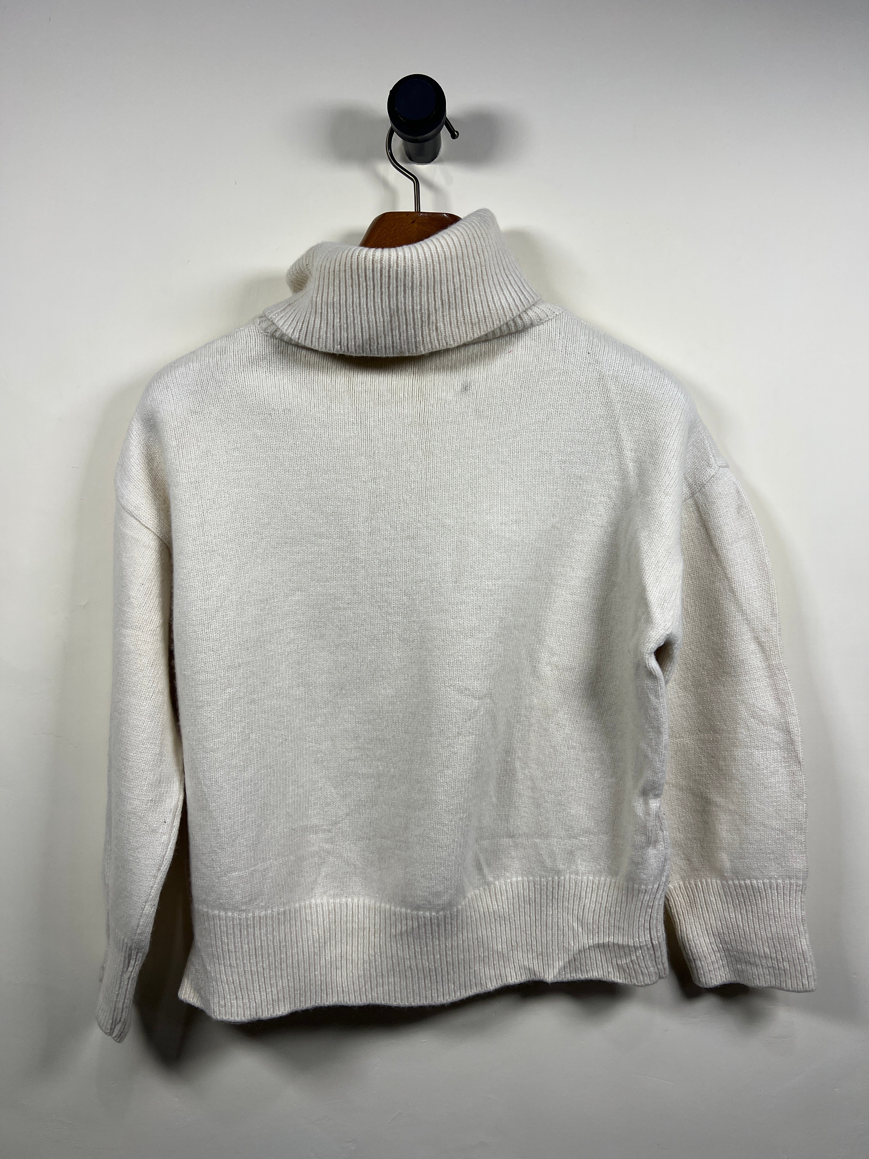 Turtle Neck Sweater (Women) (Small-Medium)