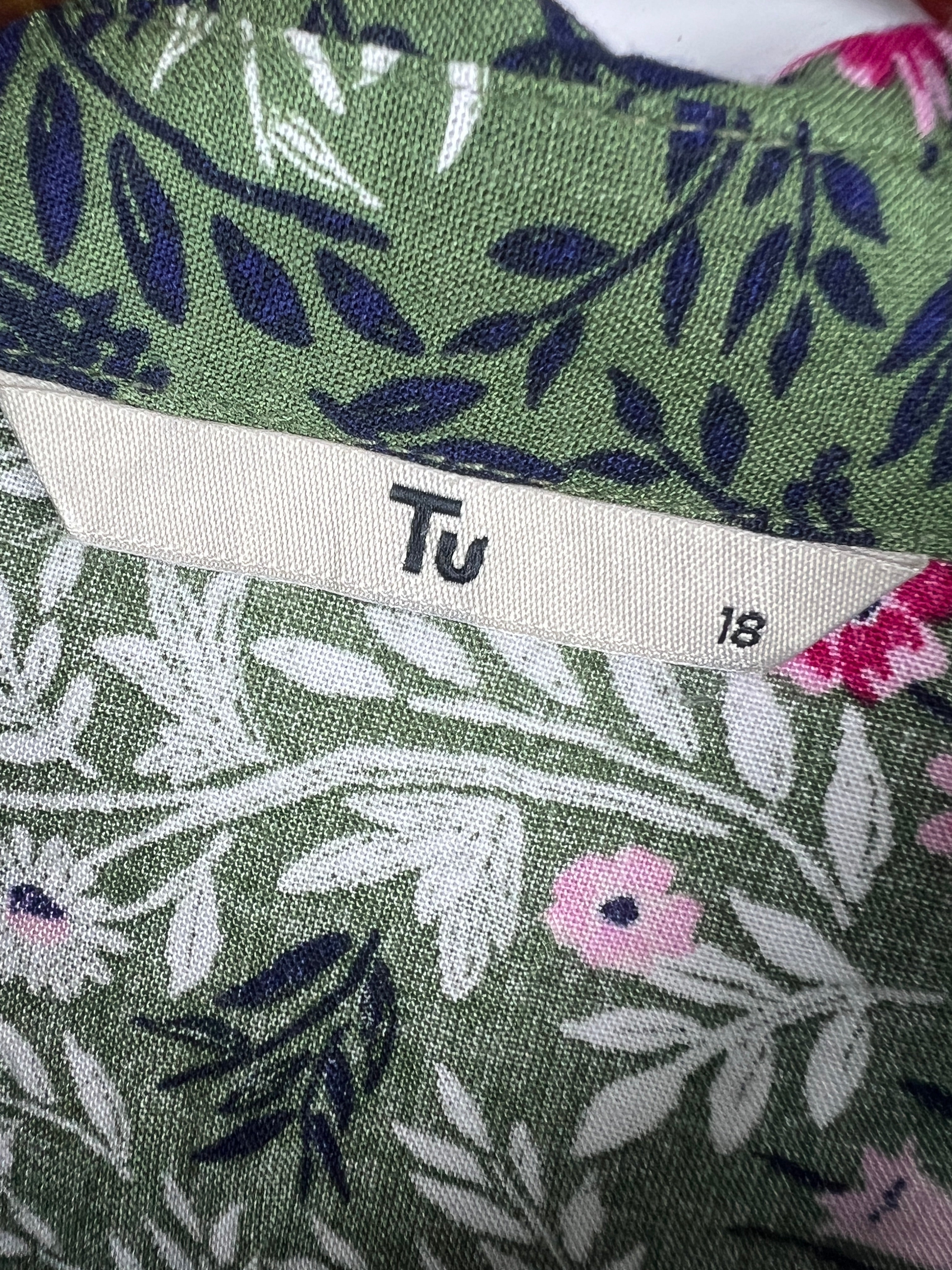 Tu Linen Shirt (Medium-Large)