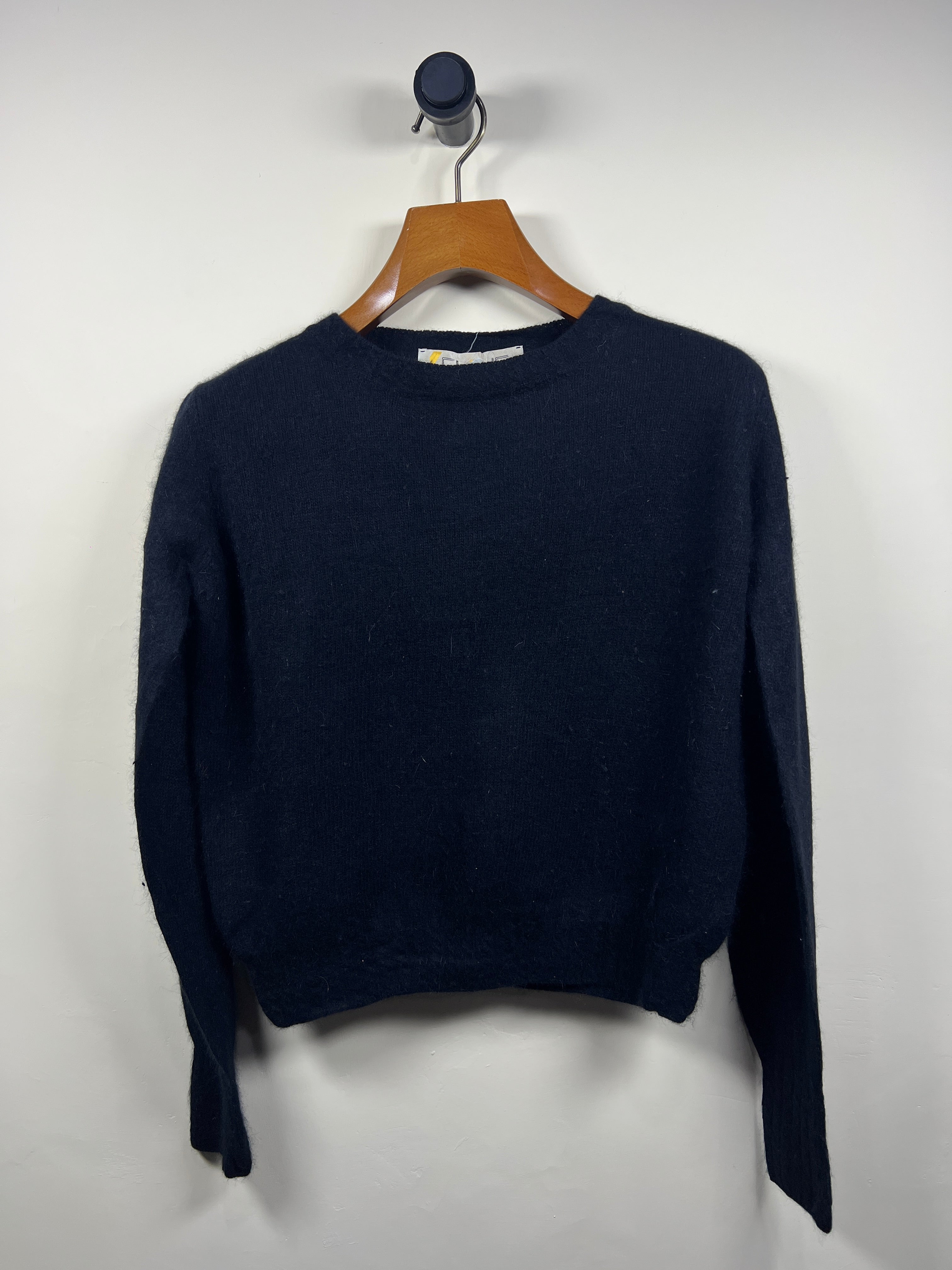Chaus Sweater (Women) (Medium-Large)