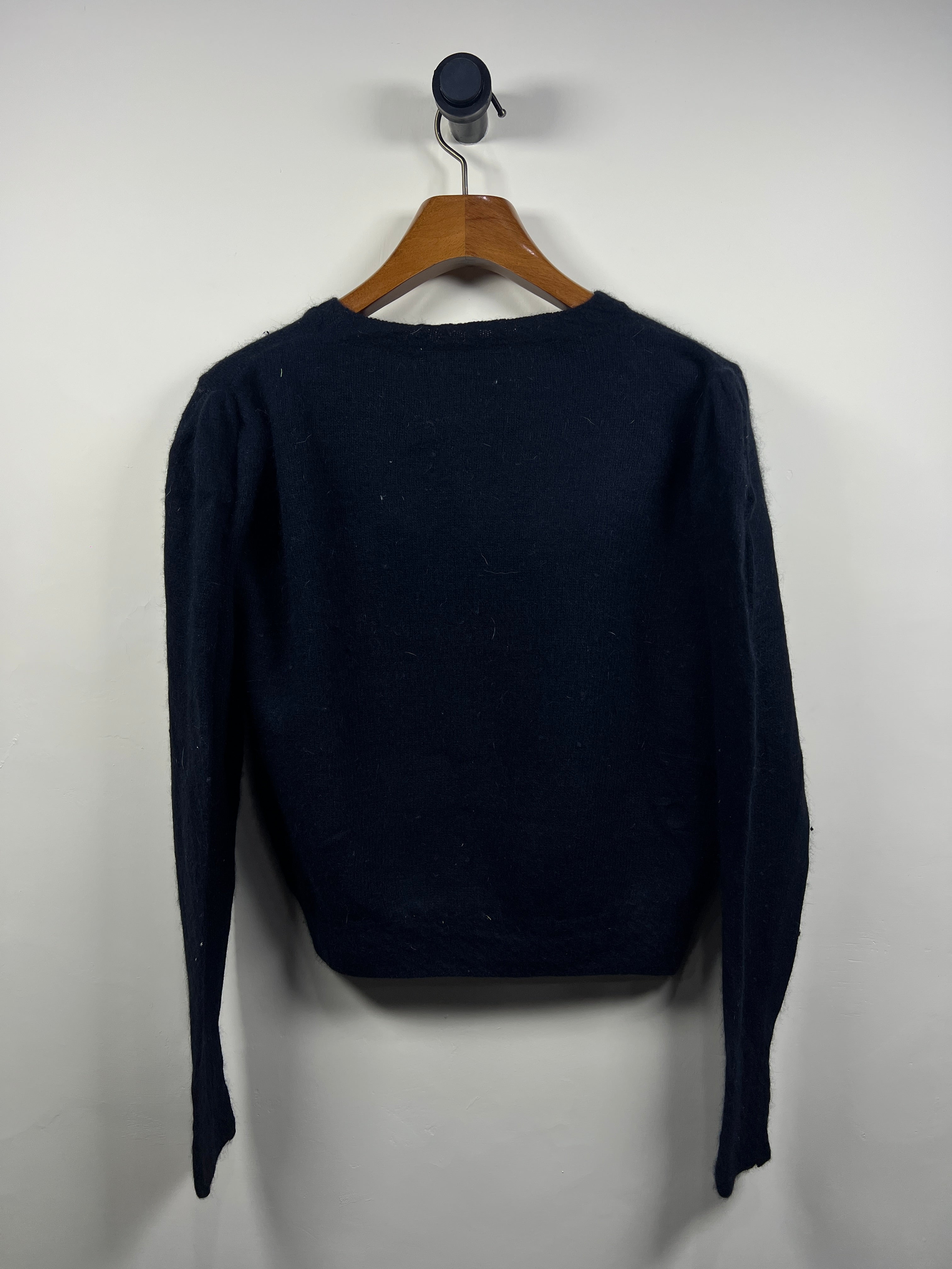 Chaus Sweater (Women) (Medium-Large)