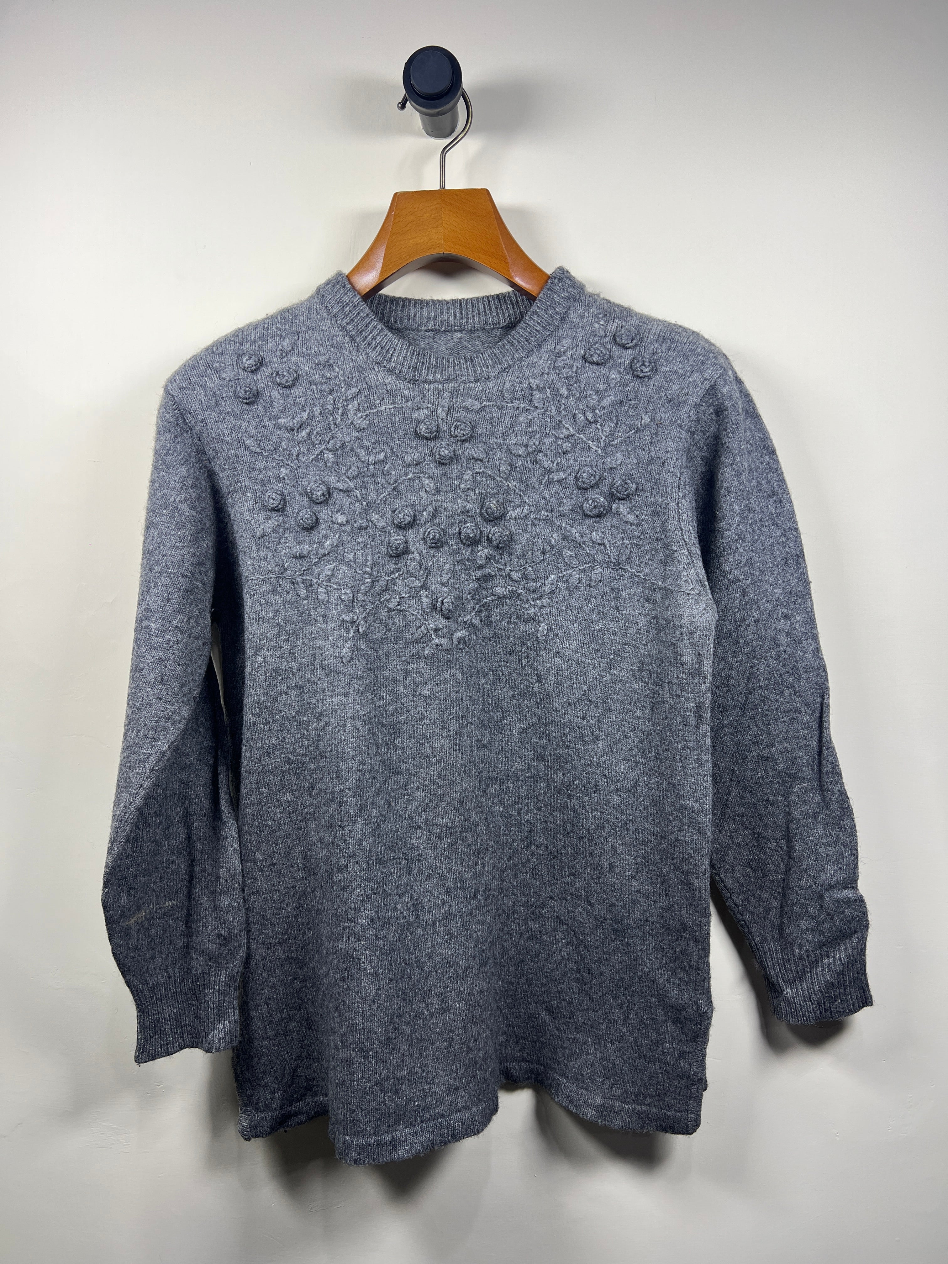 Sweater (Women) (Small-Medium)