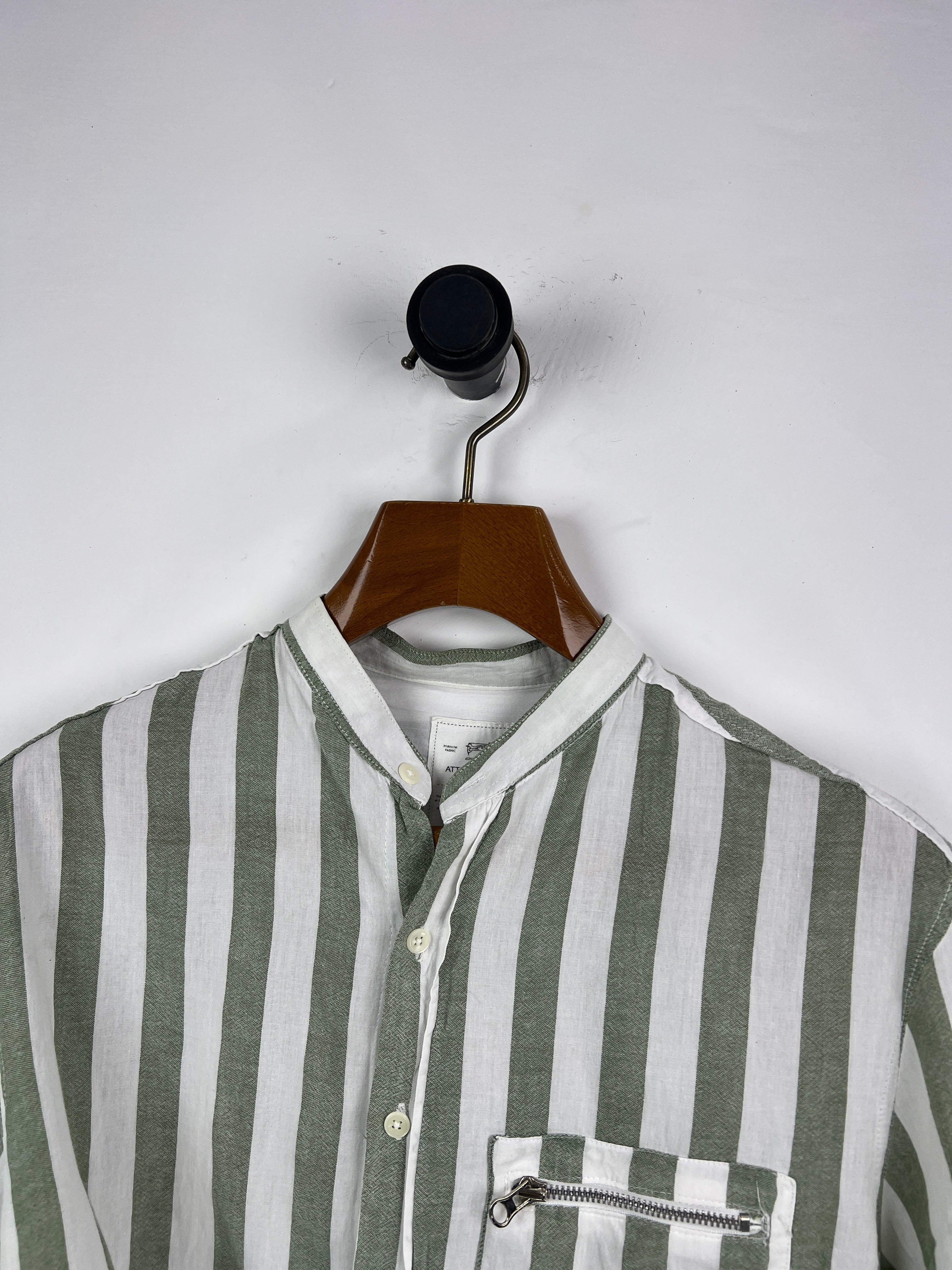 Attention Linen Shirt (Medium)
