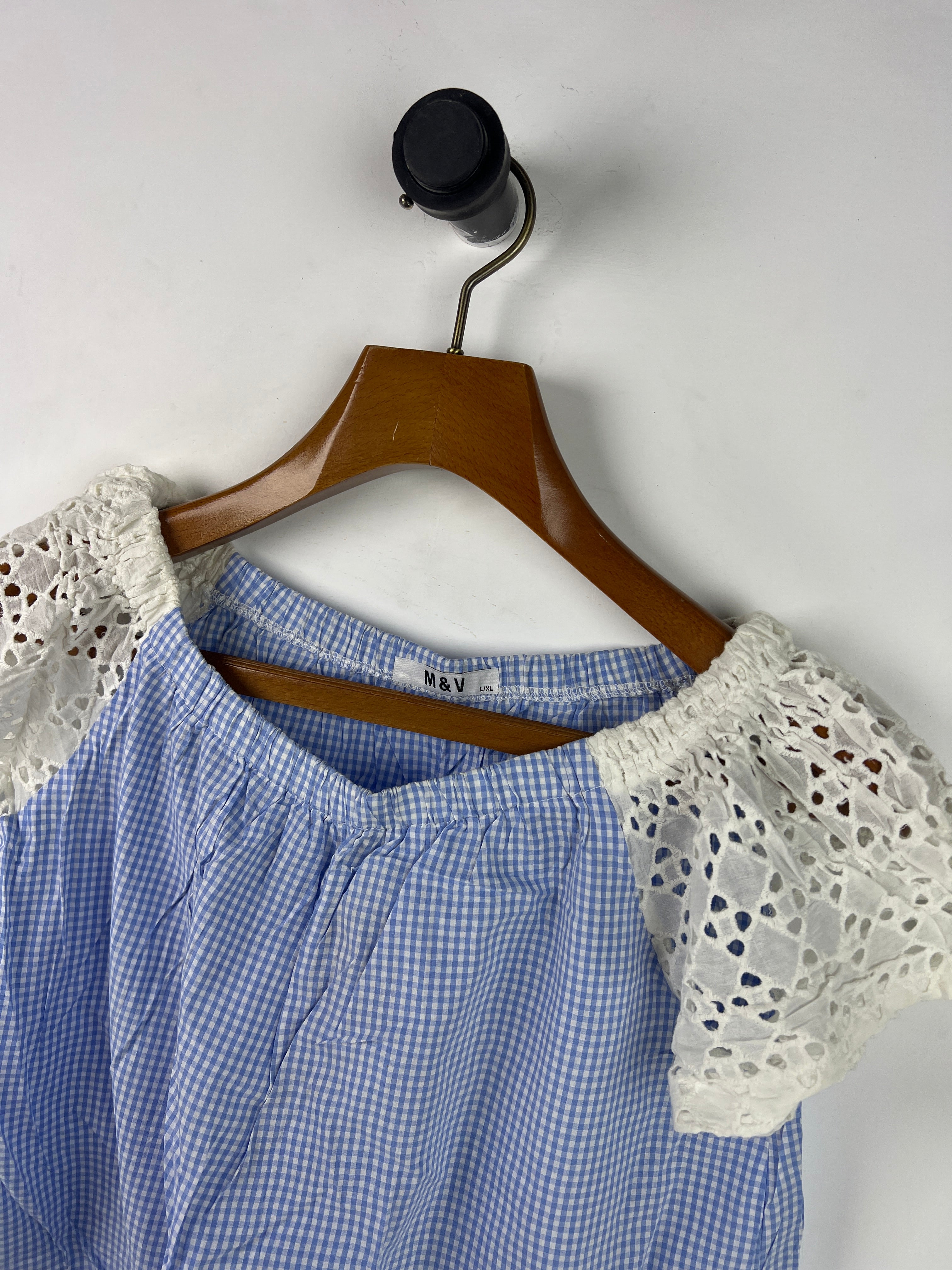 M&V Blouse (Women) (Medium-Large)