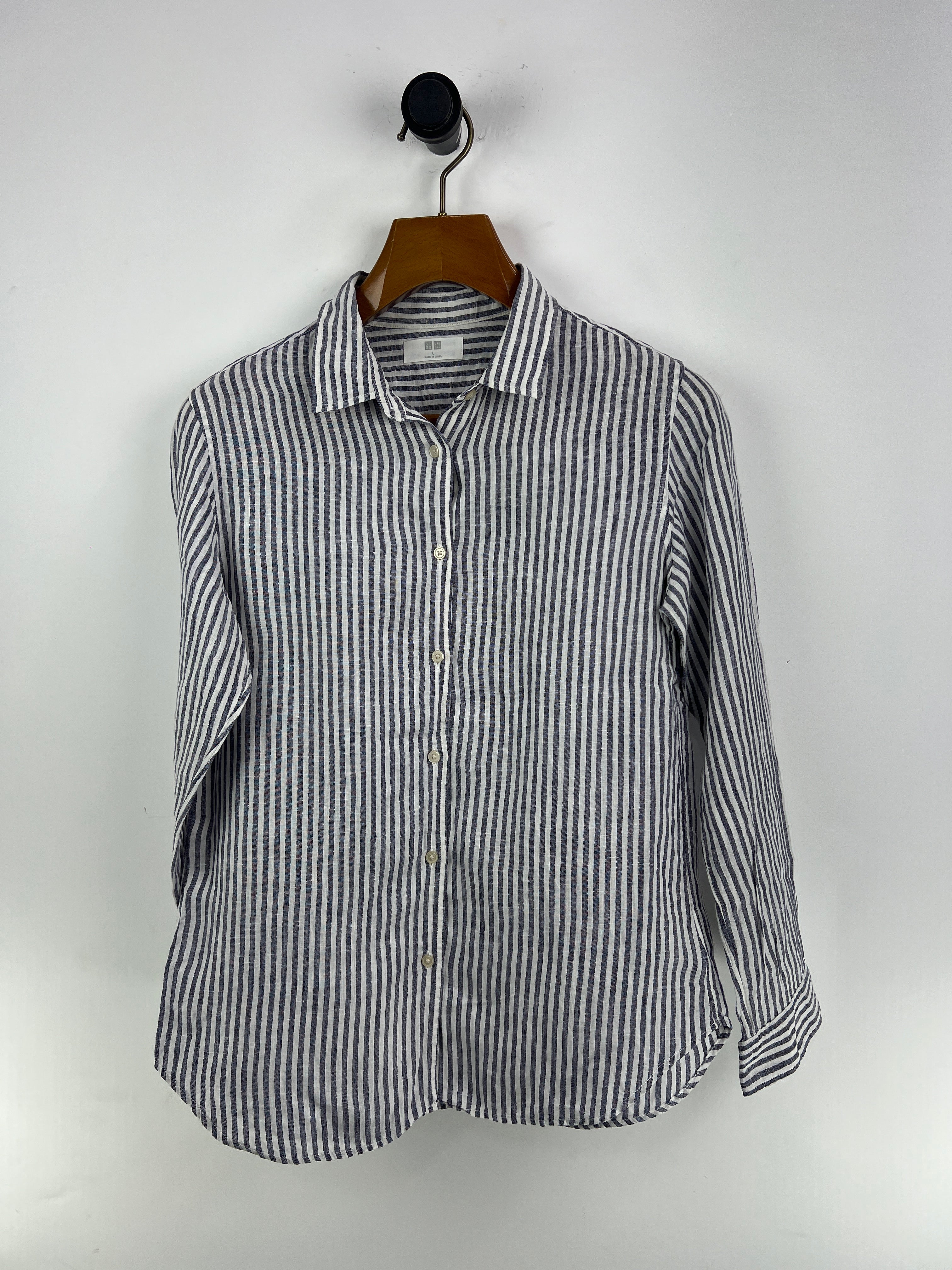 Uniqlo Linen Shirt (Women) (Medium-Large)