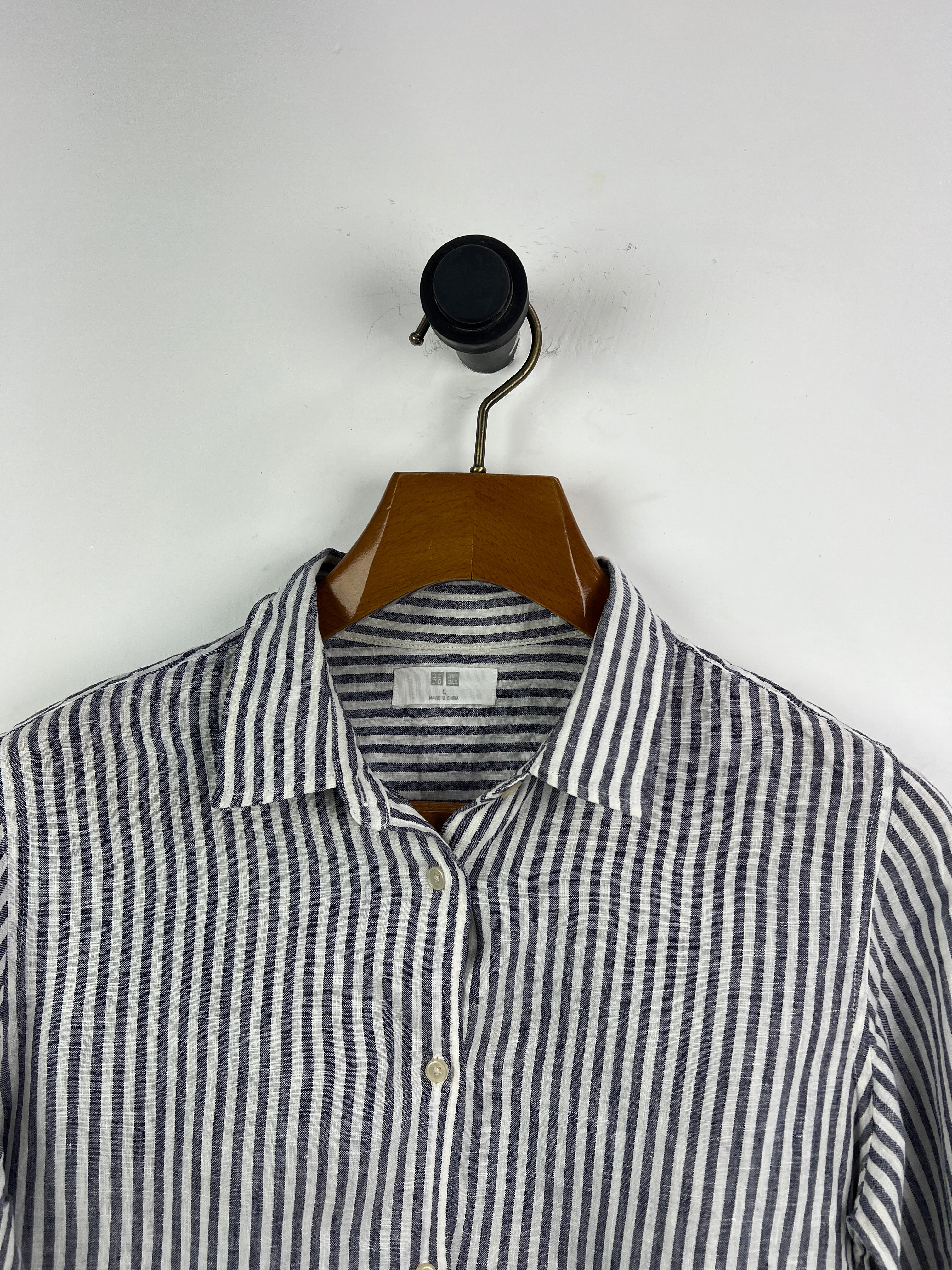 Uniqlo Linen Shirt (Women) (Medium-Large)