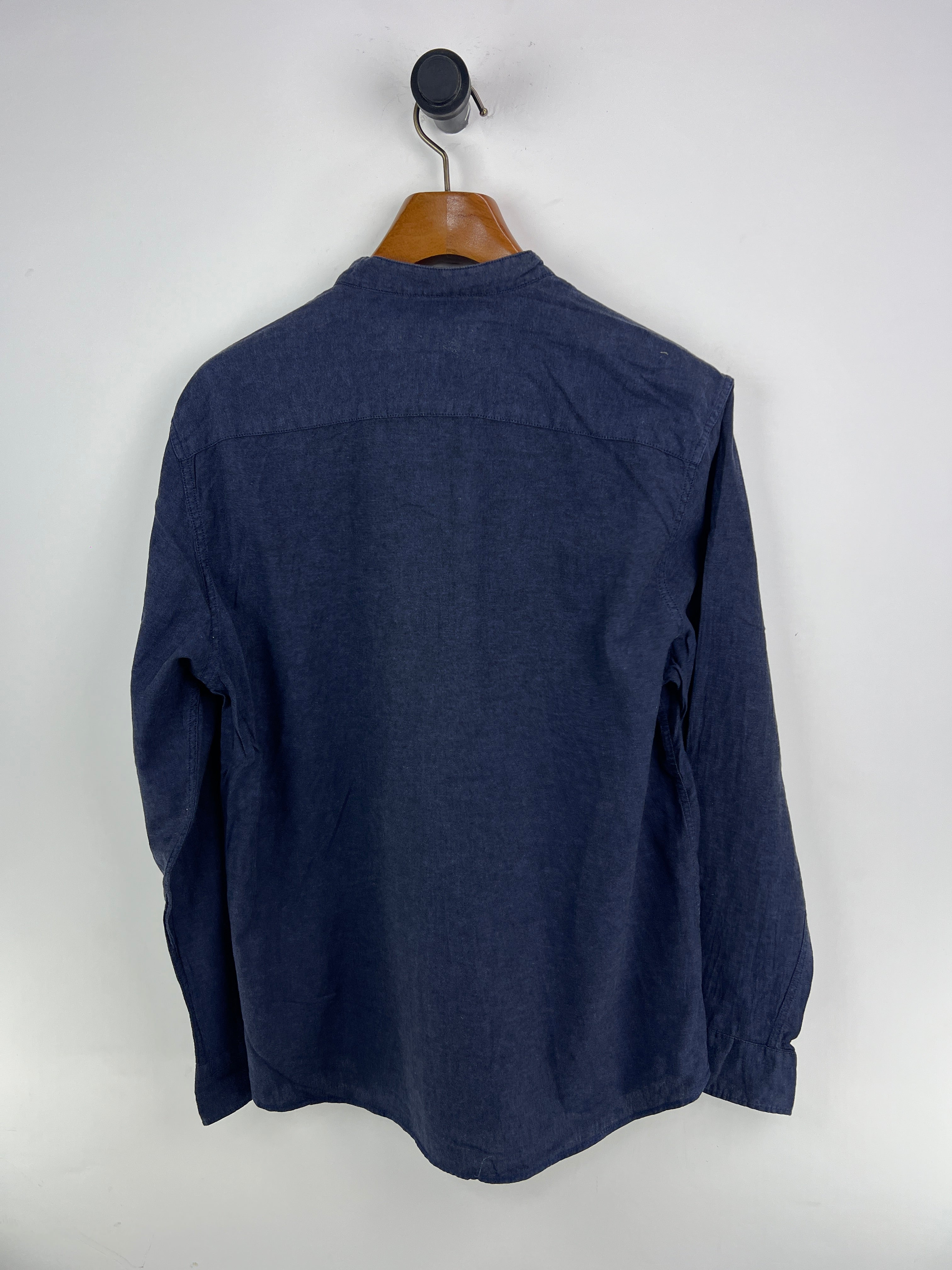 Giordano Shirt (Medium-Large)