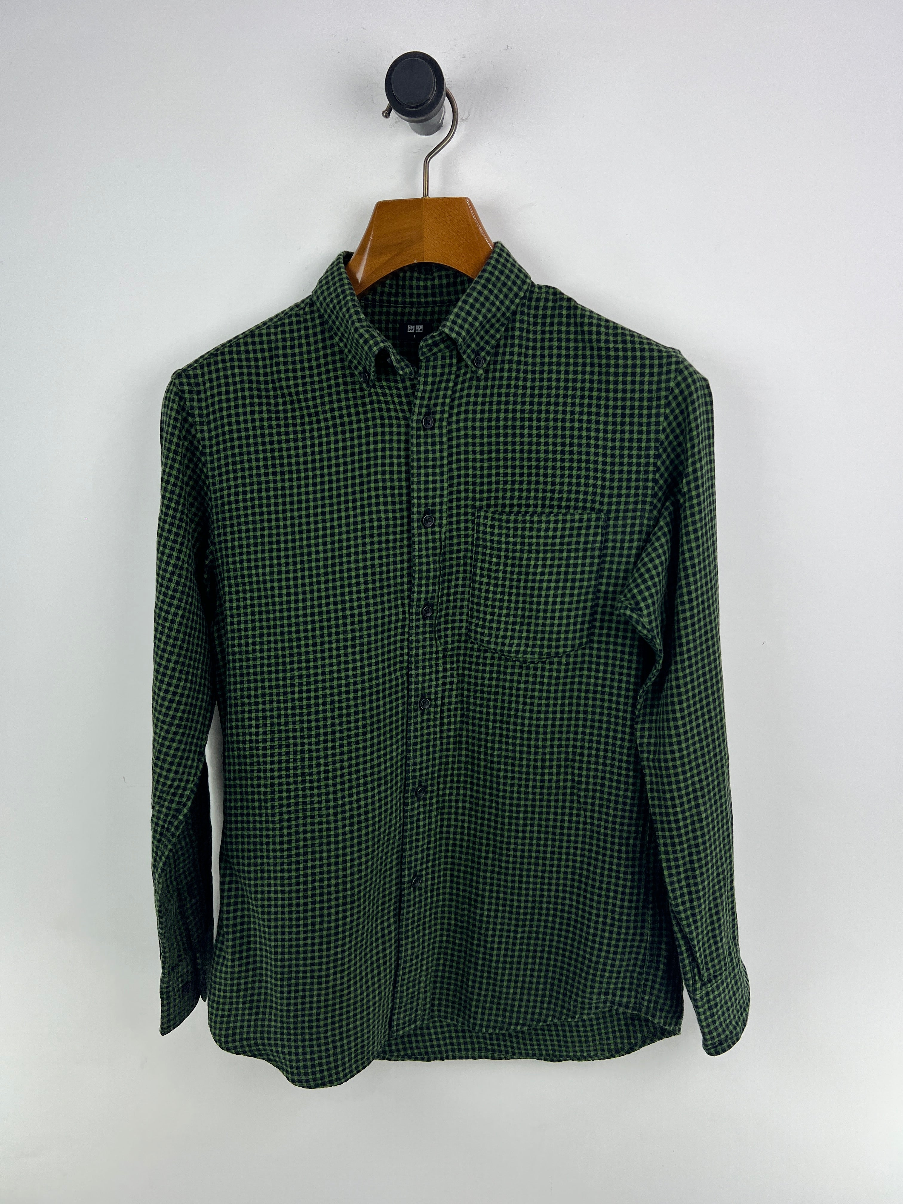 Uniqlo Shirt (Small)
