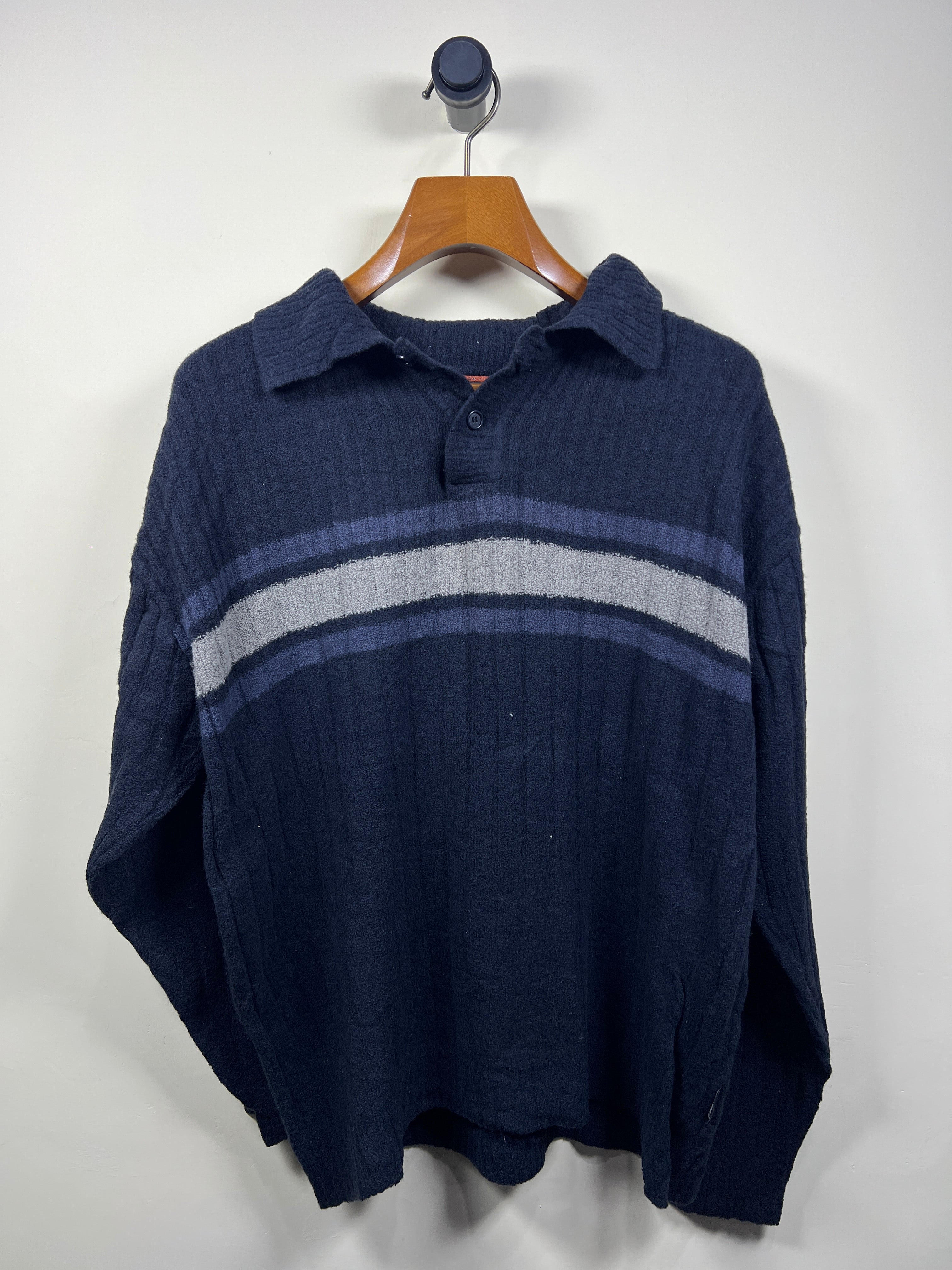 Lanzi Quarter Buttoned Sweater (X-Large)