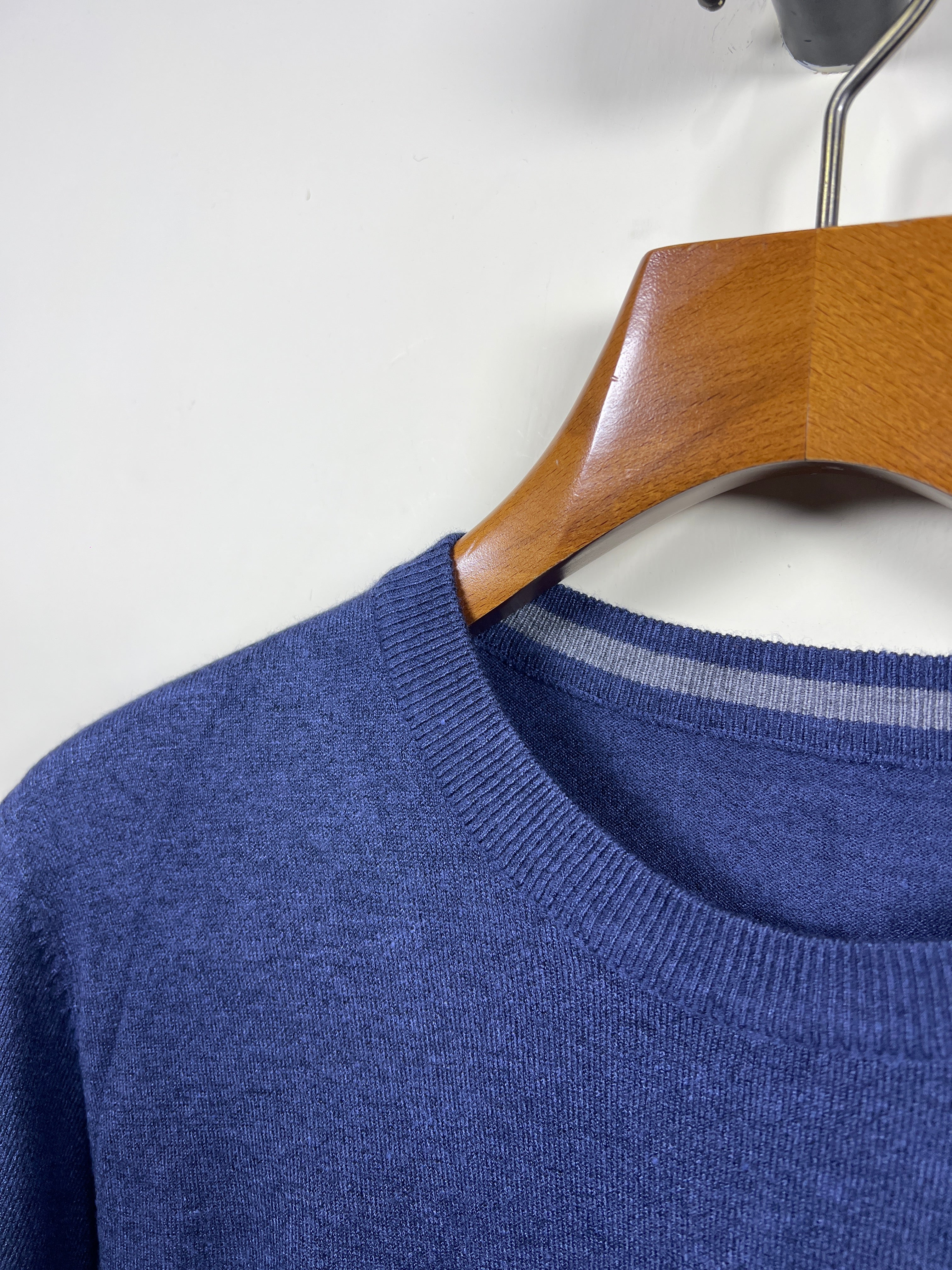 Sweater (Medium-Large)