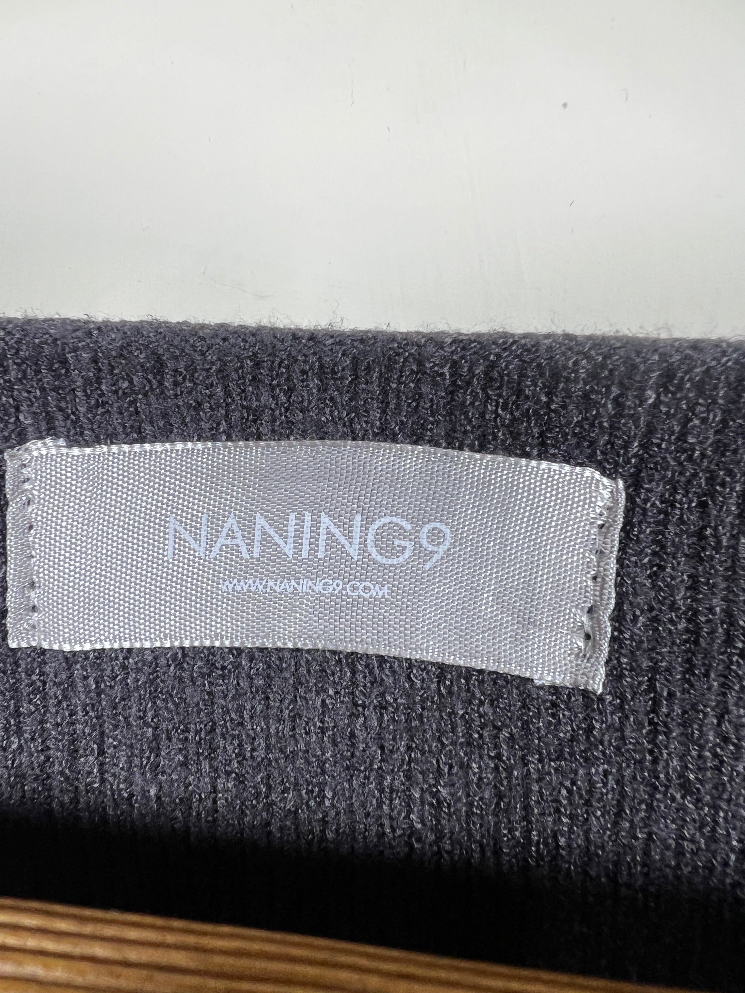 Naning Sweater (Women) (Medium)