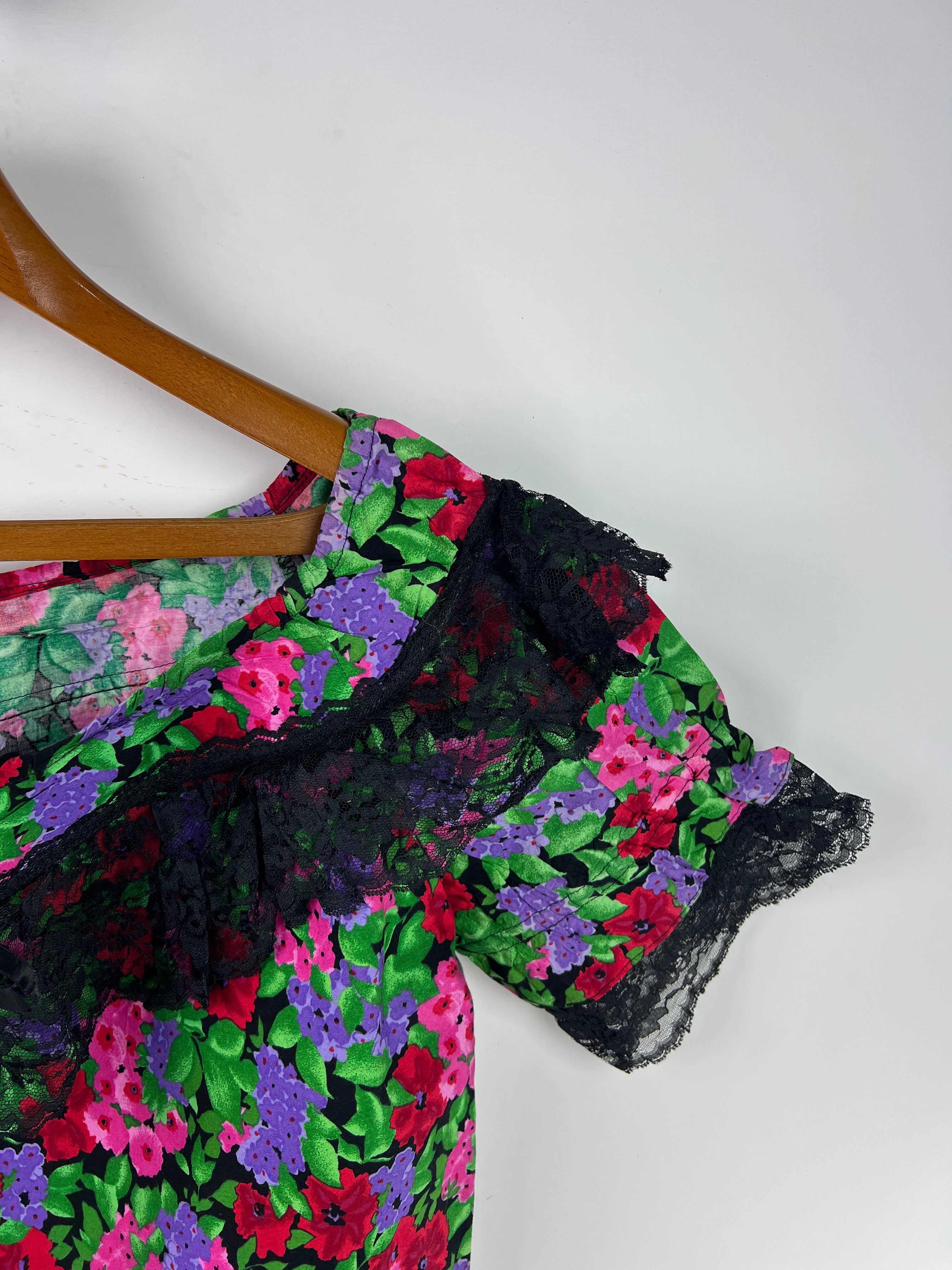 Blouse (Women) (Large/X-Large)