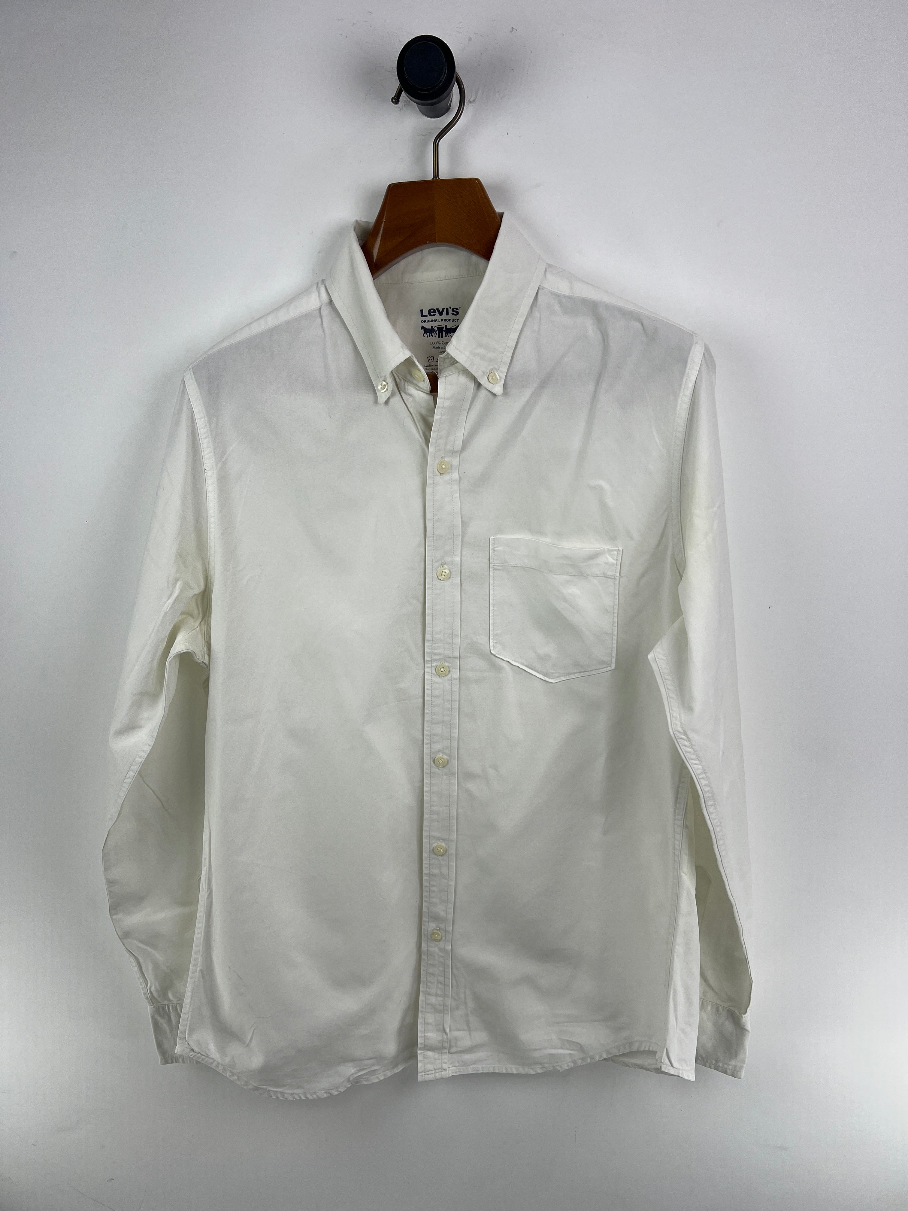 Levis Shirt (Medium-Large)
