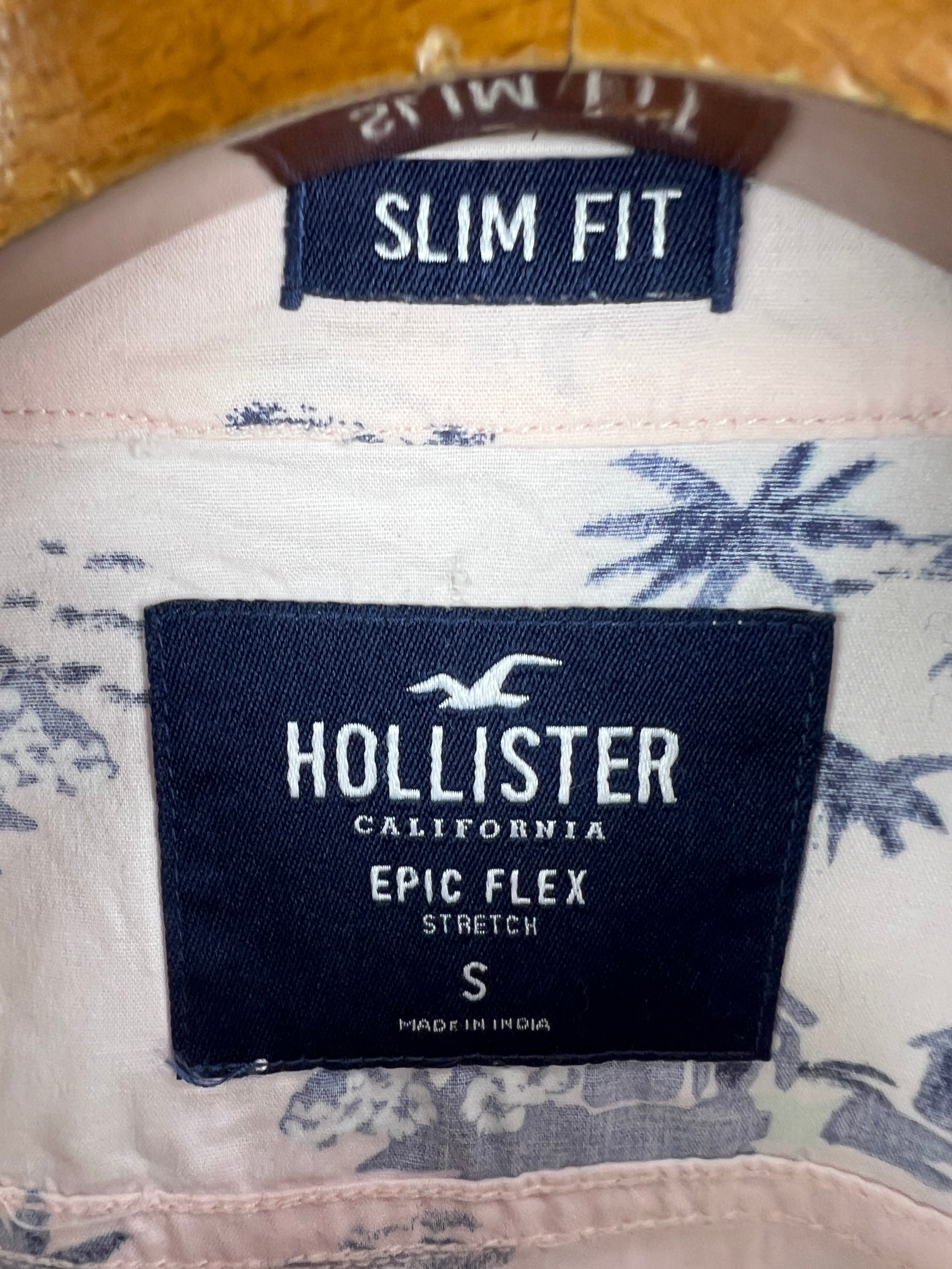 Hollister Shirt (Small)