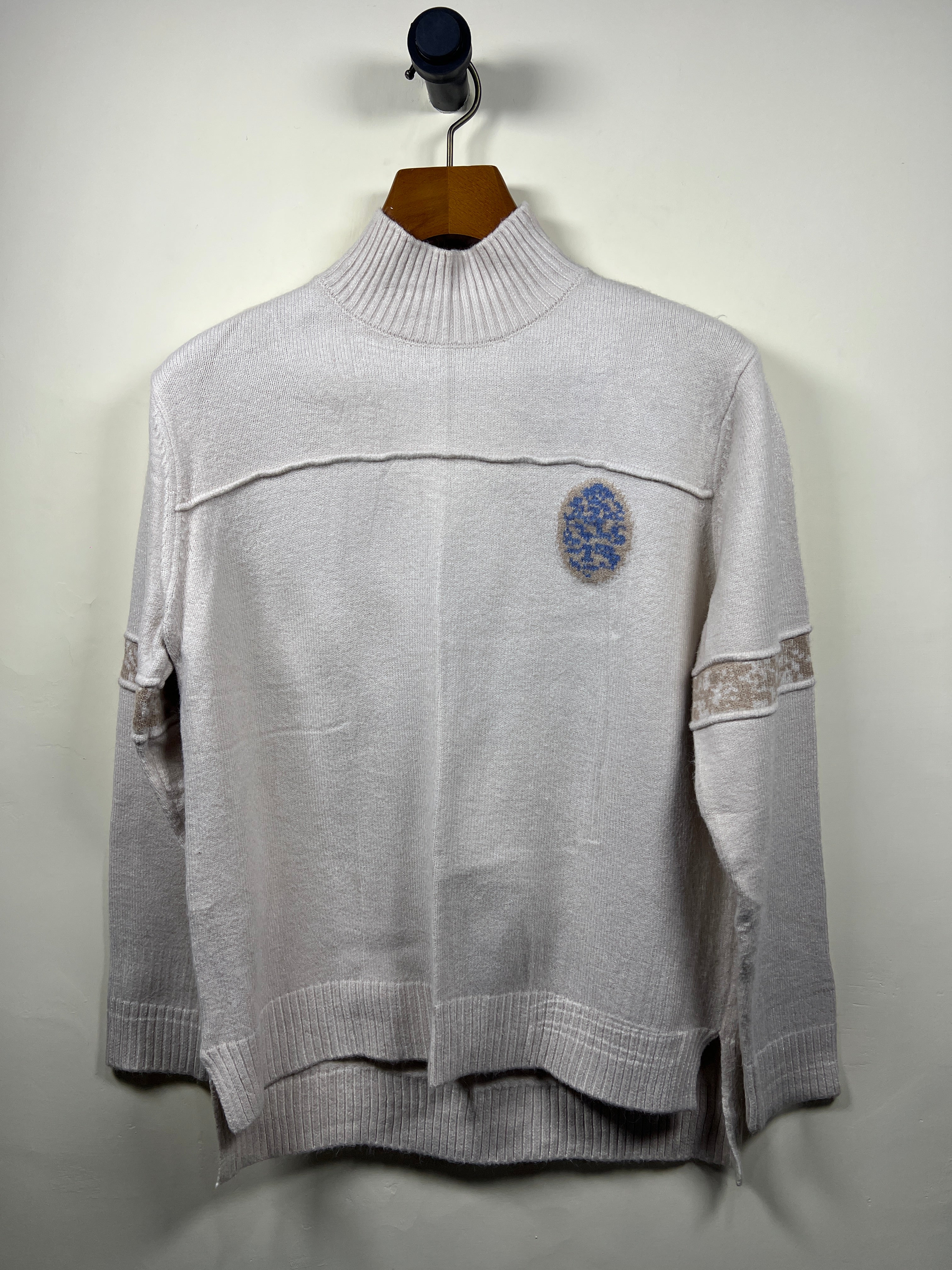 Turltle Neck Sweater (Women) (Medium)