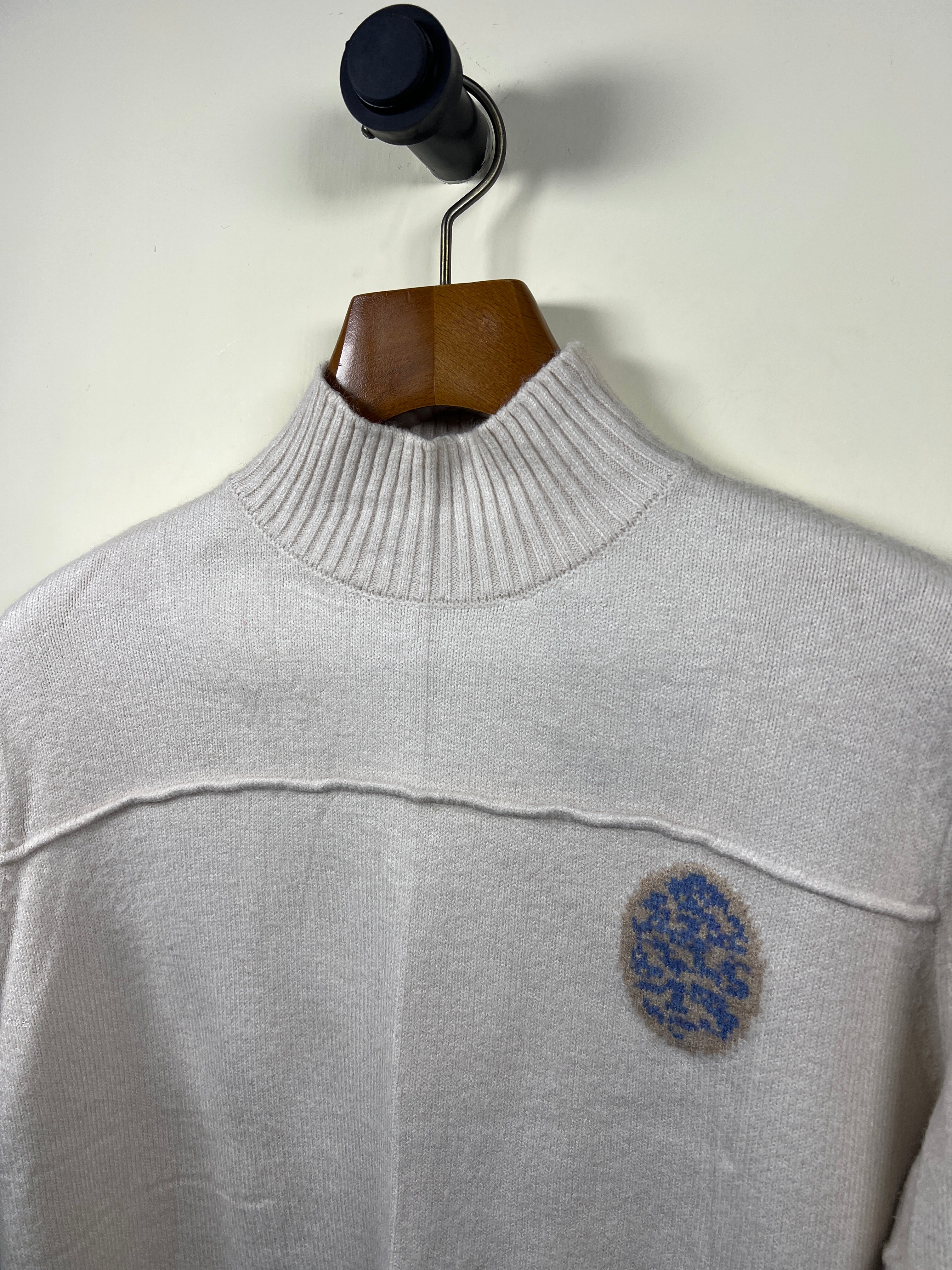 Turltle Neck Sweater (Women) (Medium)