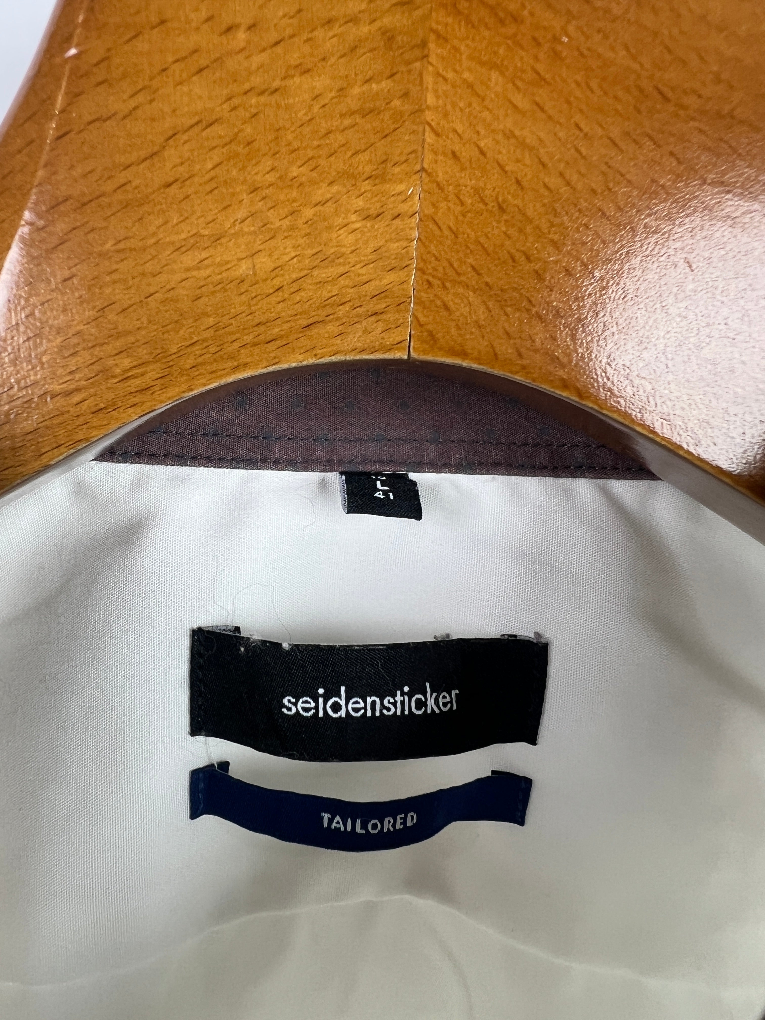 Seiden Shirt (Large)