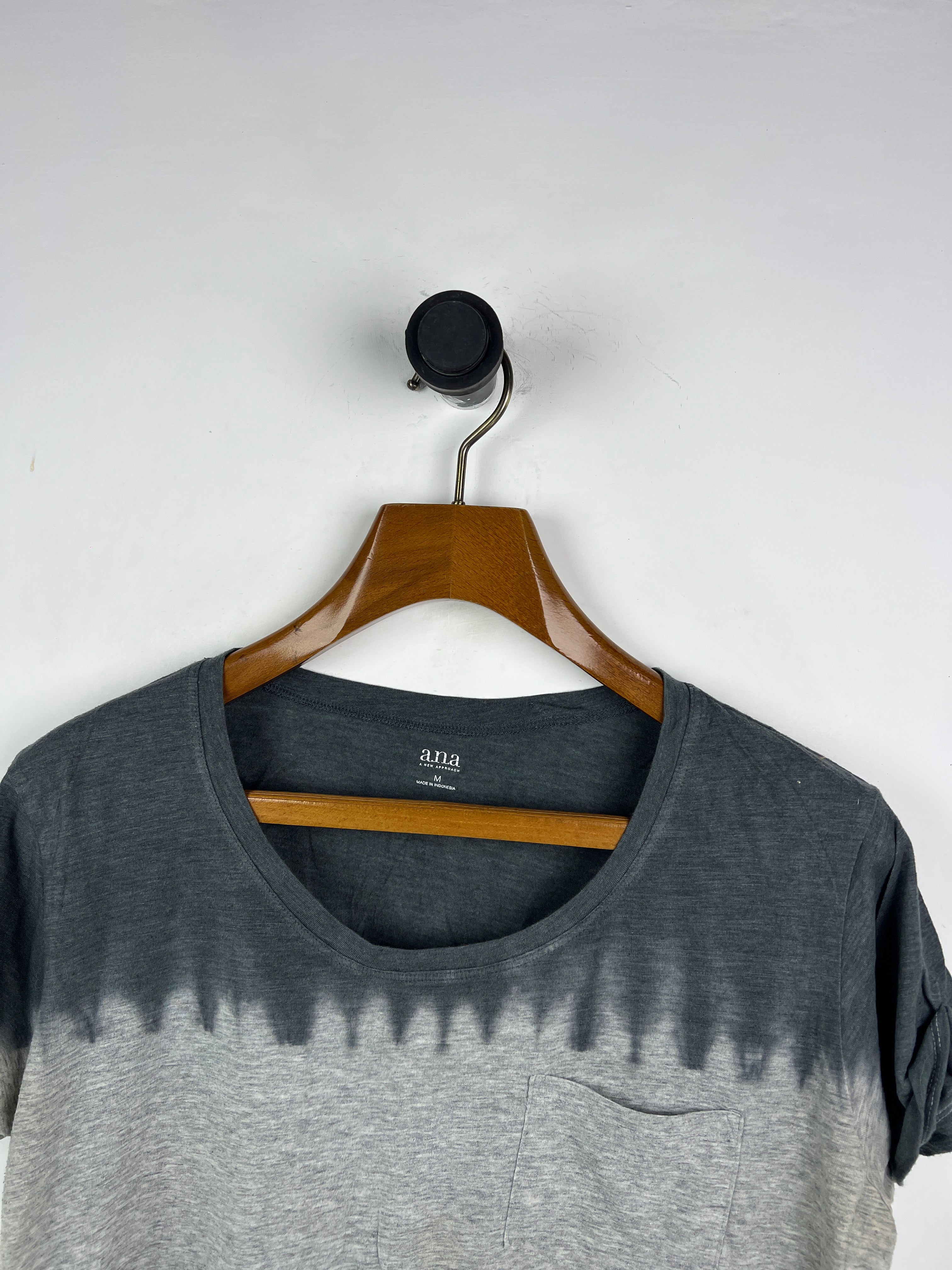 Ana T-Shirt (Women) (Medium)