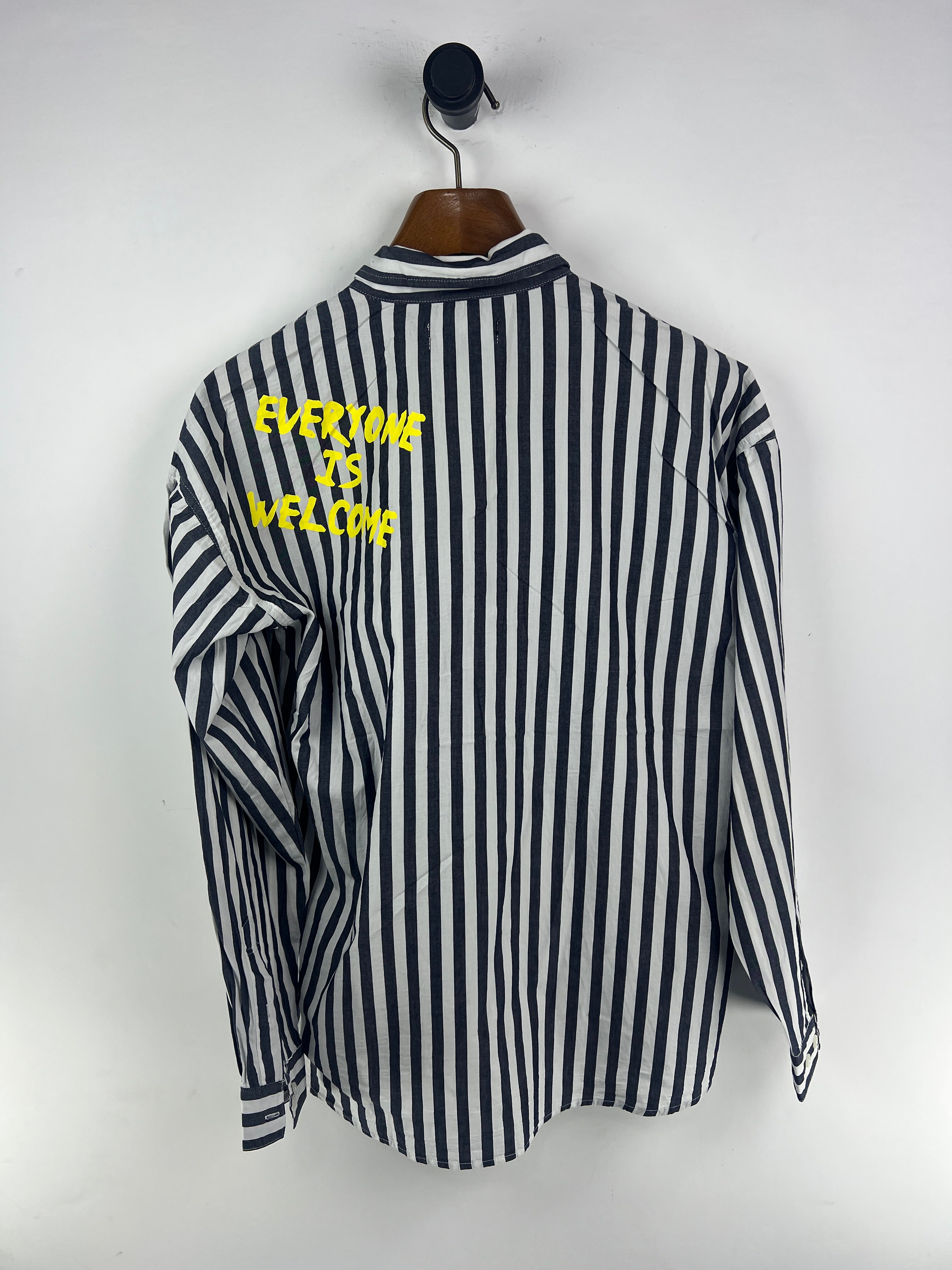 Smiley Linen Shirt (Medium-Large)