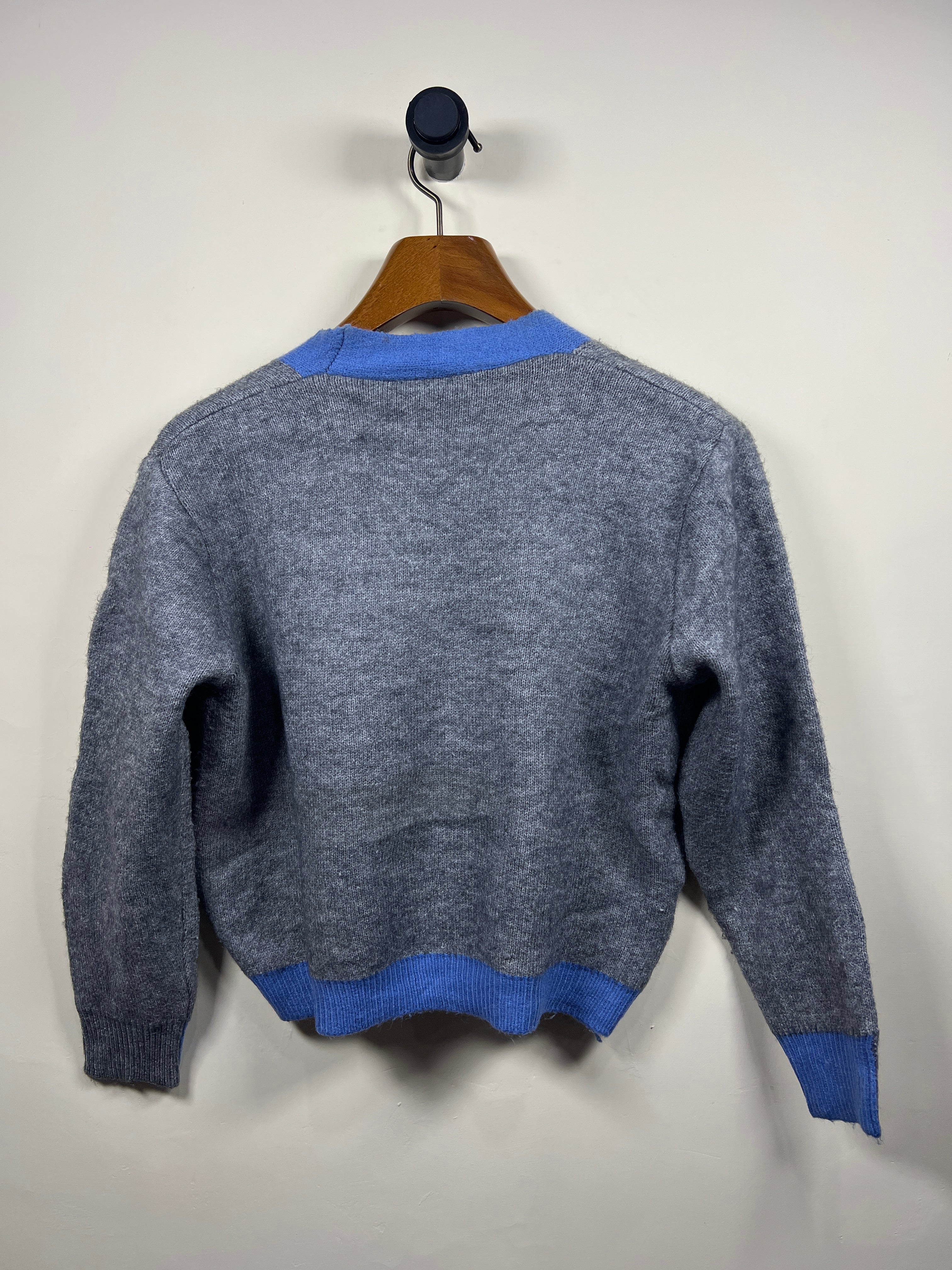 Buttoned Sweater (Women) (Medium)