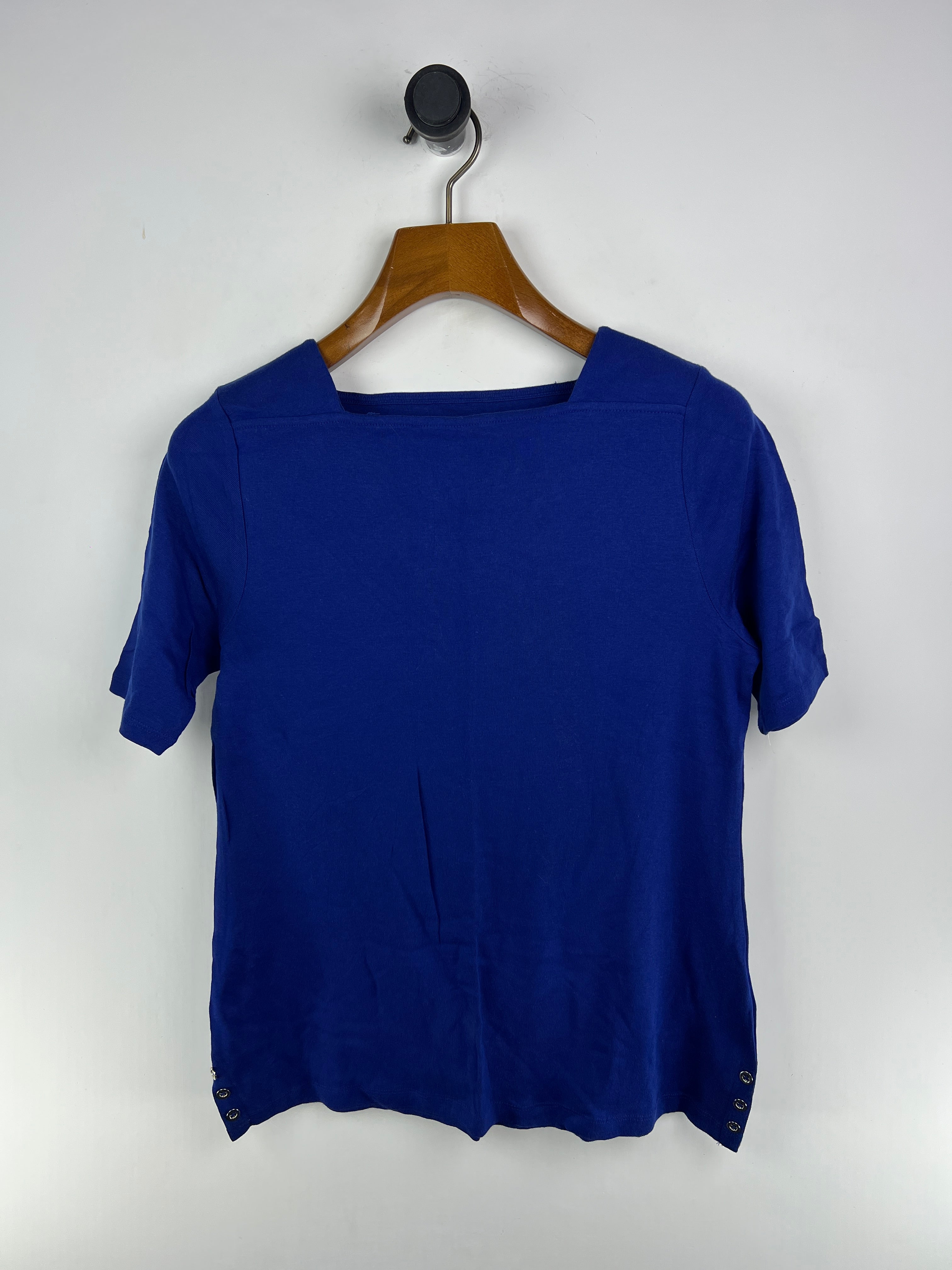 Croft & Barrow T-Shirt (Women) (Medium-Large)