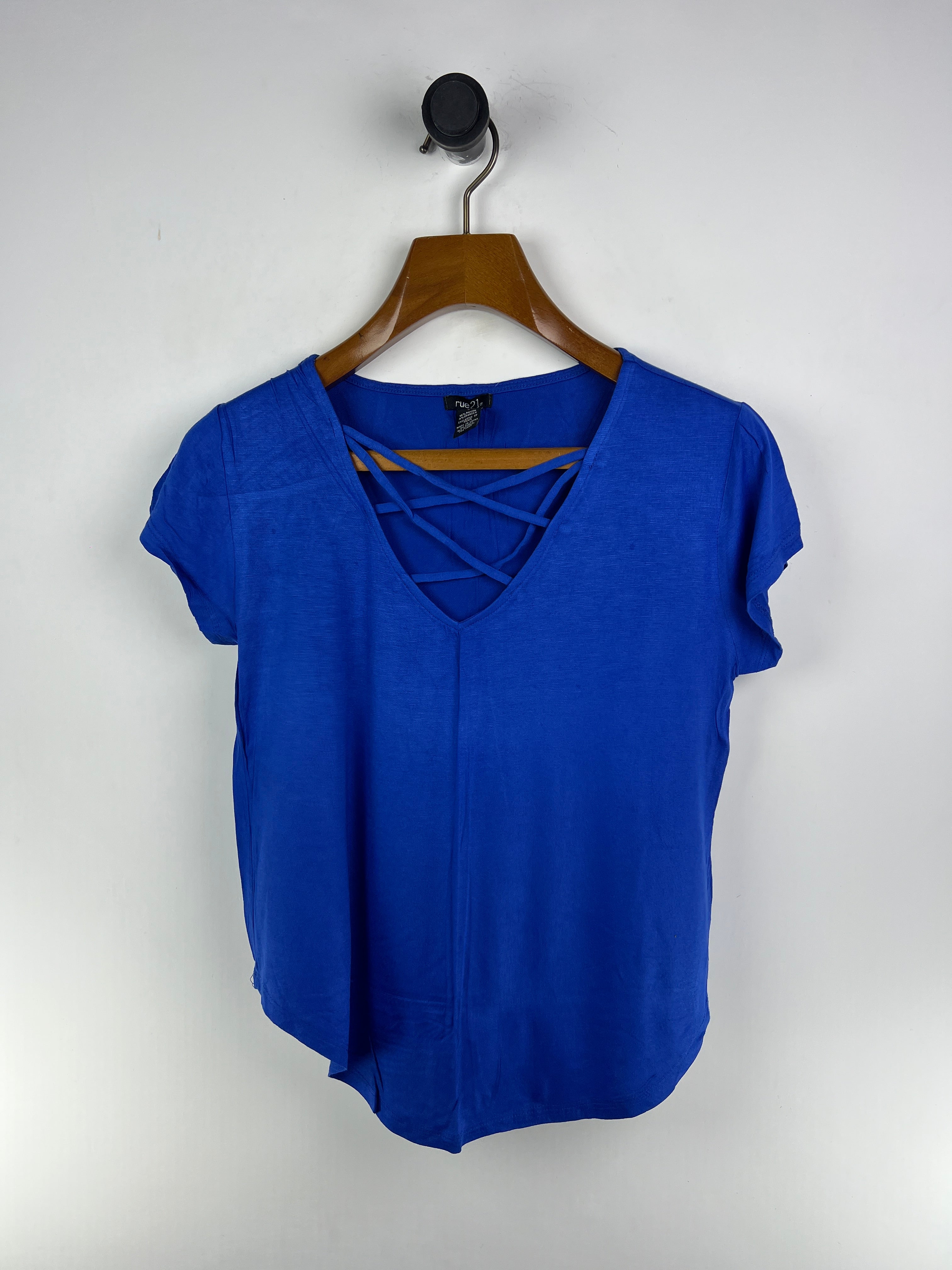 Rue 21 Blouse (Women) (Small-Medium)