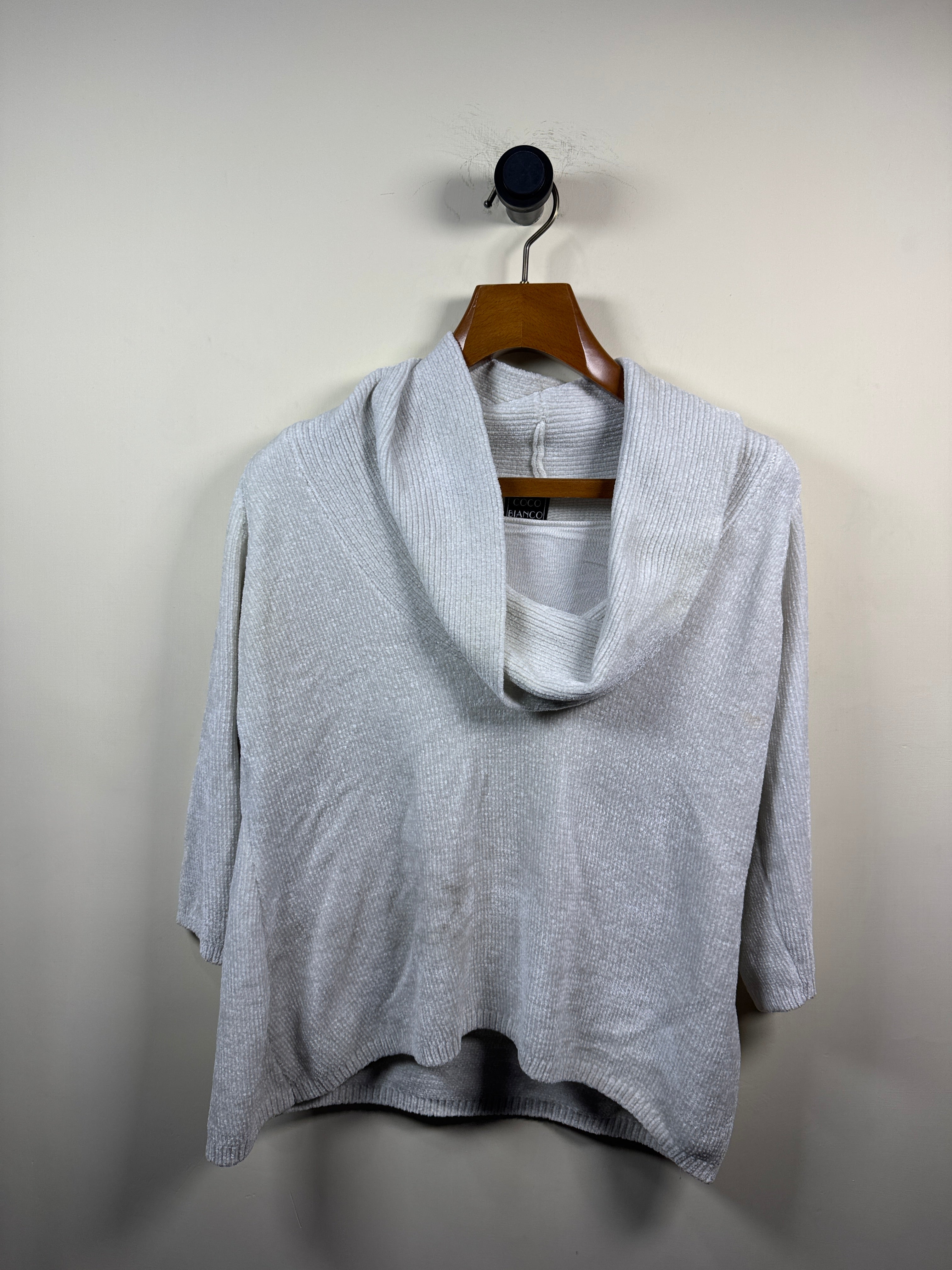 Blanco Velvet Sweater (Women) (Medium-Large)
